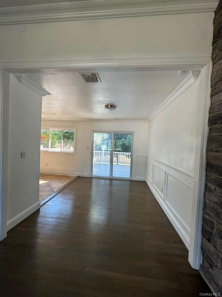 10 Dartmouth Drive – For Rent