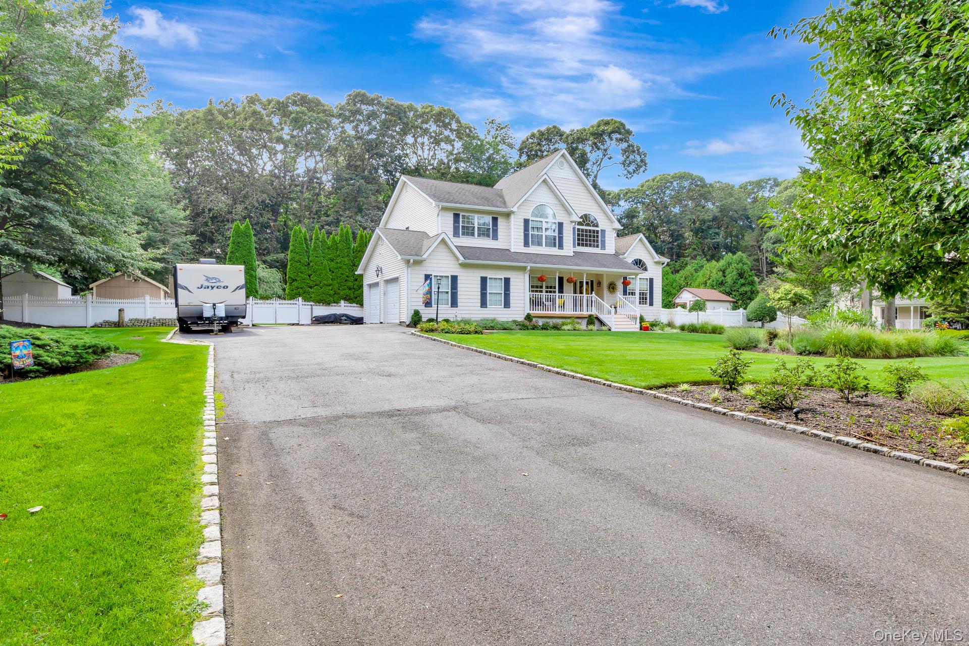 2835 N Wading River Road – For Sale photo 3