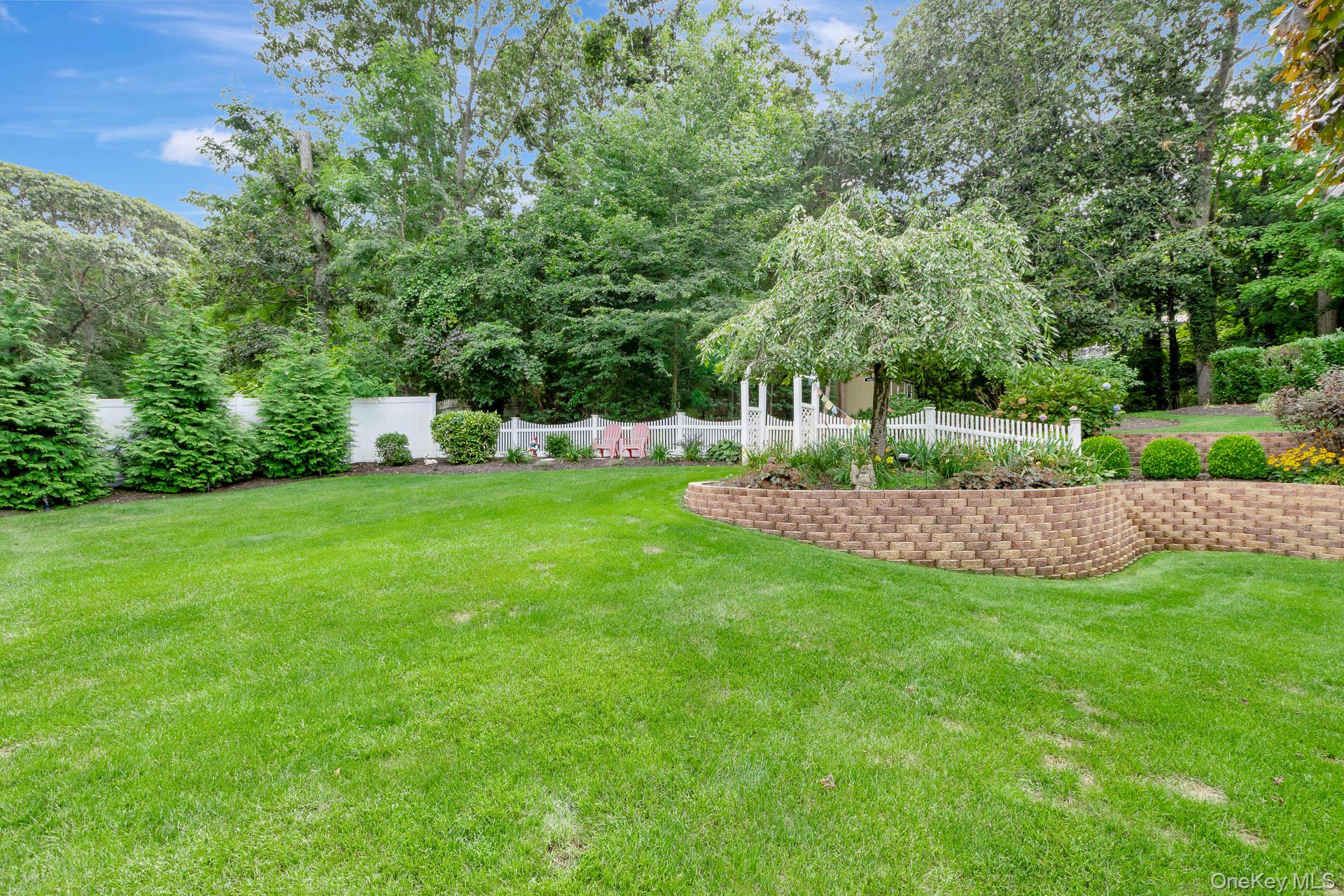 2835 N Wading River Road – For Sale photo 35