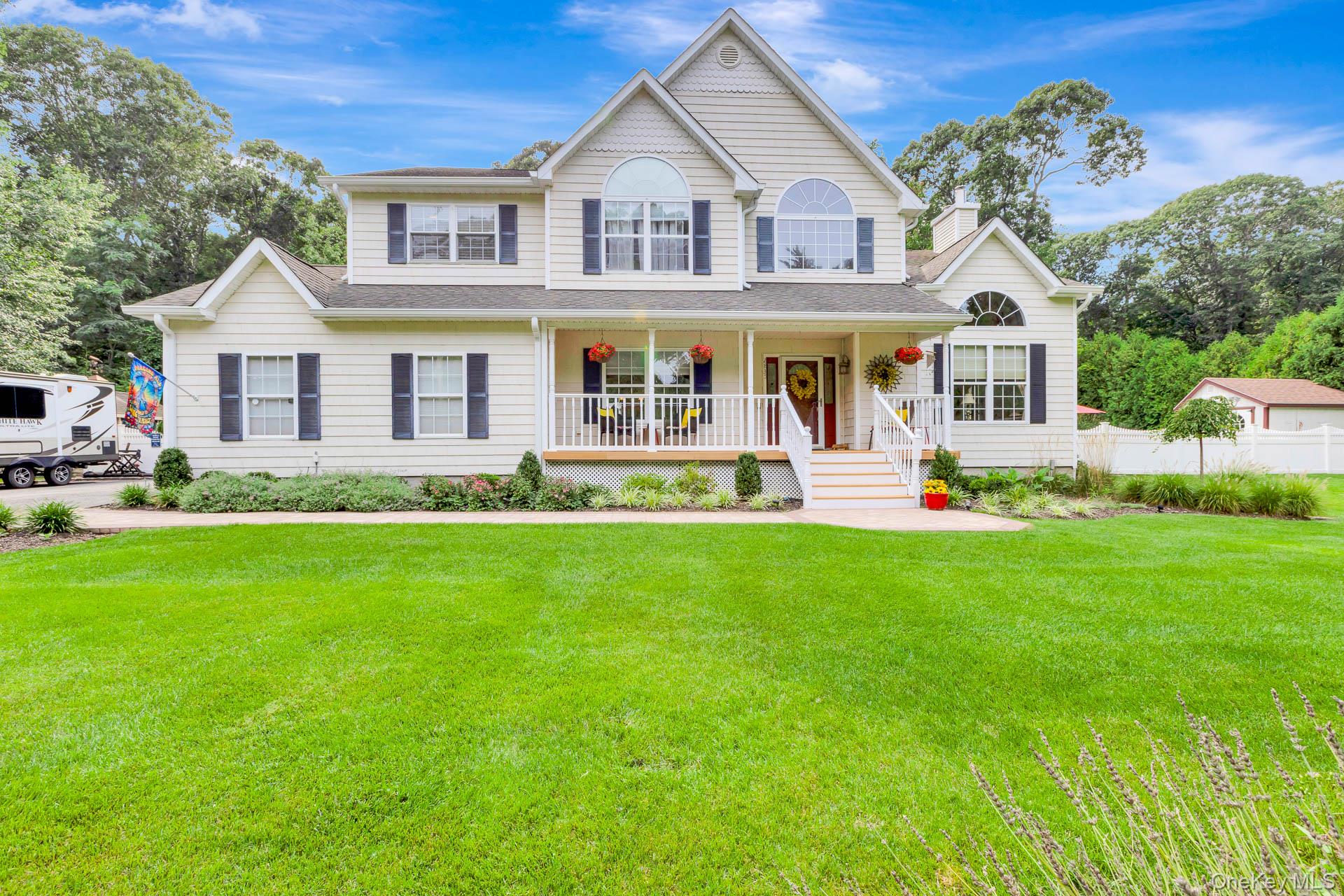 2835 N Wading River Road – For Sale photo 2