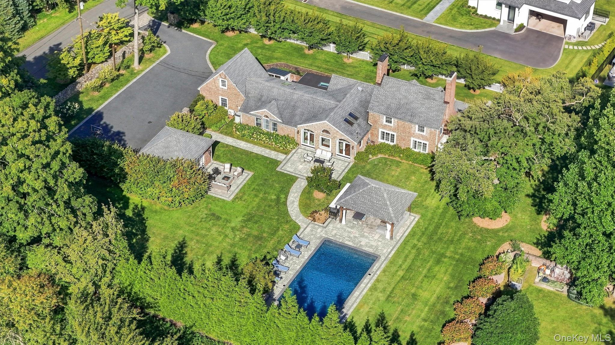 8 Rose Hill Road – For Sale photo 5
