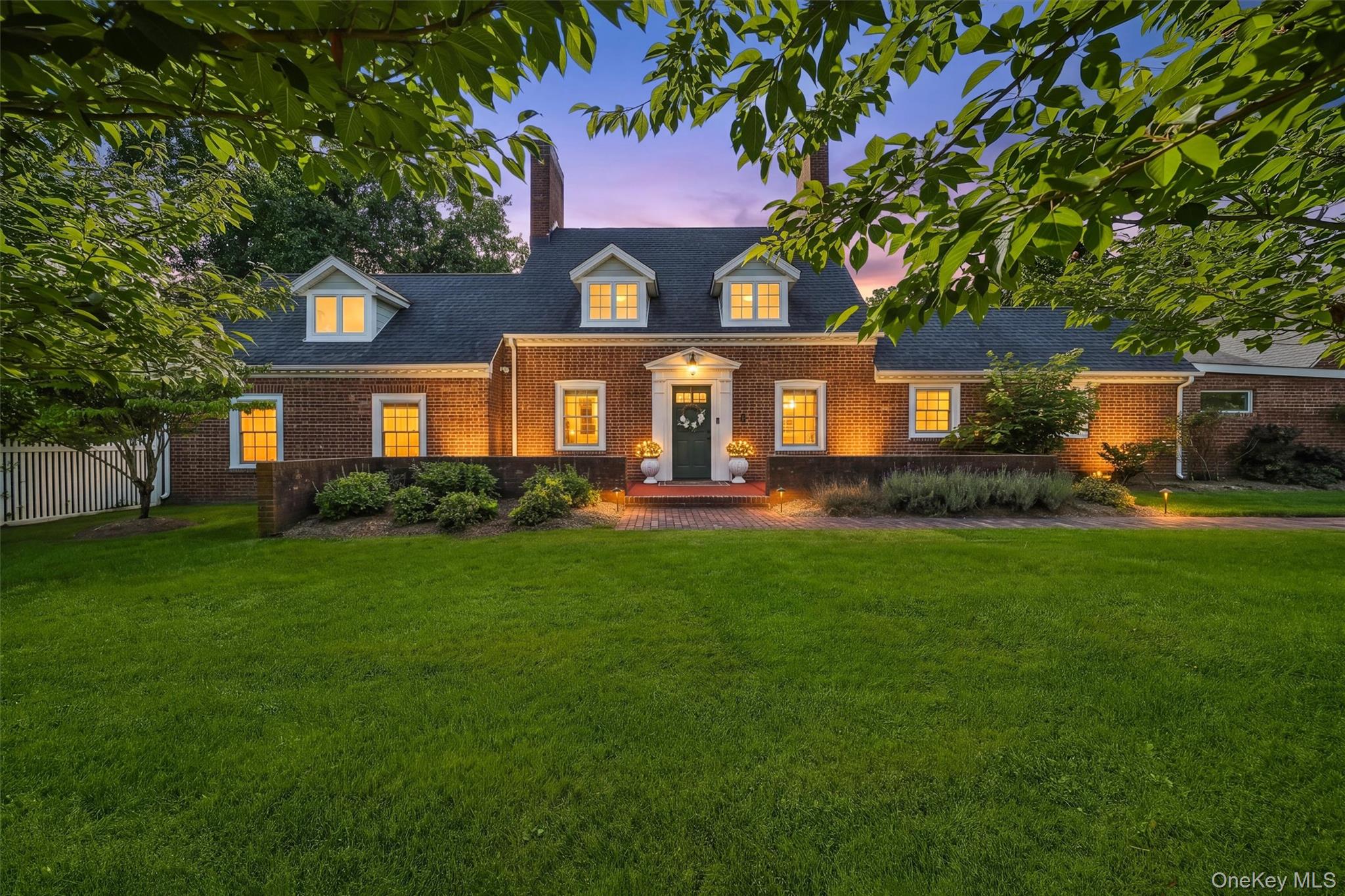 8 Rose Hill Road – For Sale photo 3