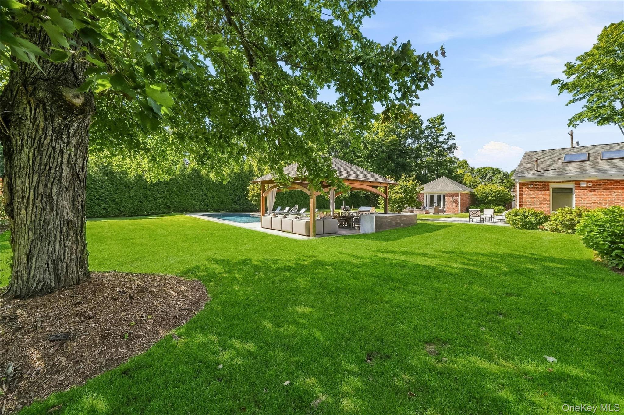 8 Rose Hill Road – For Sale photo 7