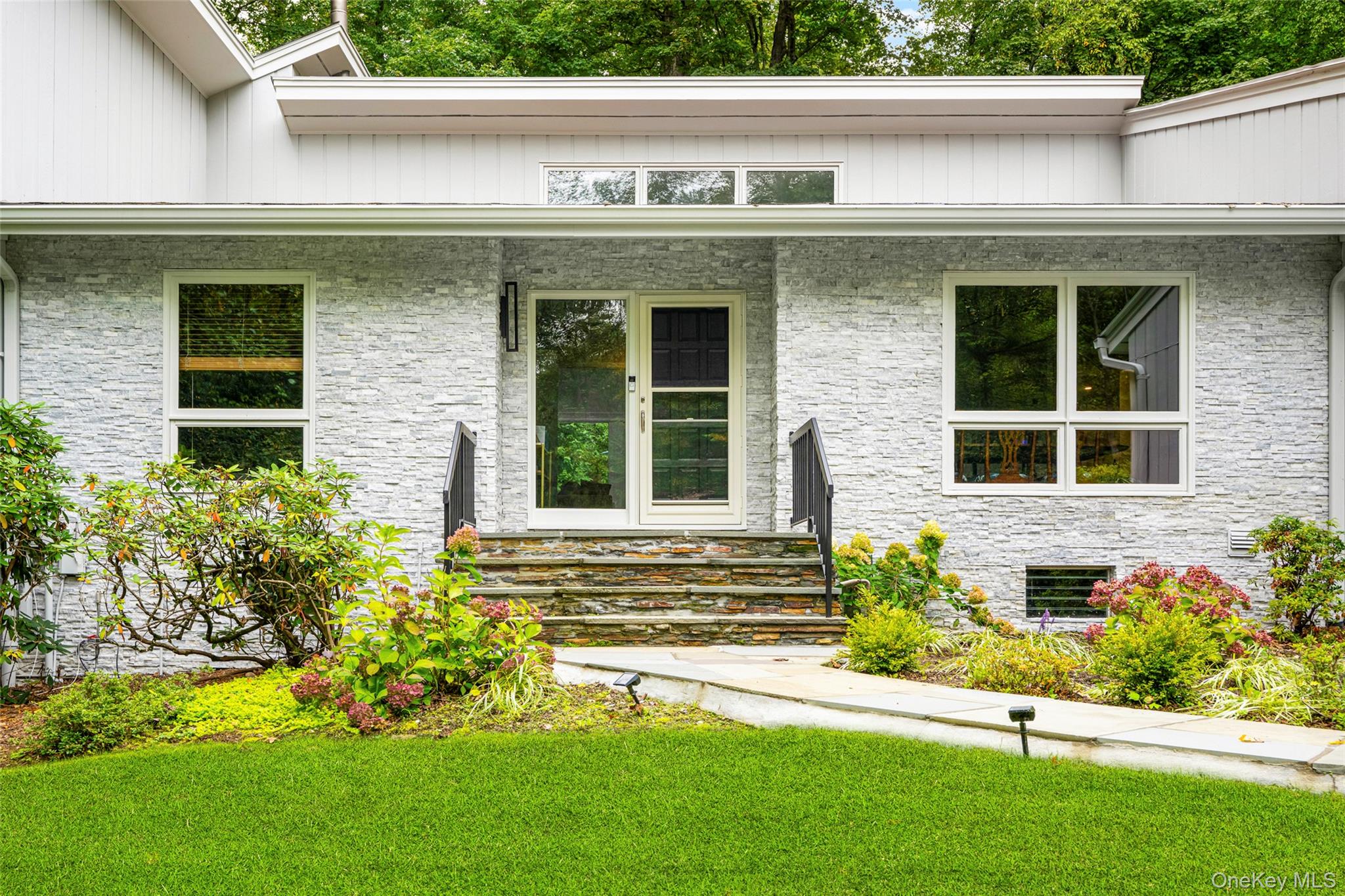 26 Cecilia Lane – For Sale photo 3