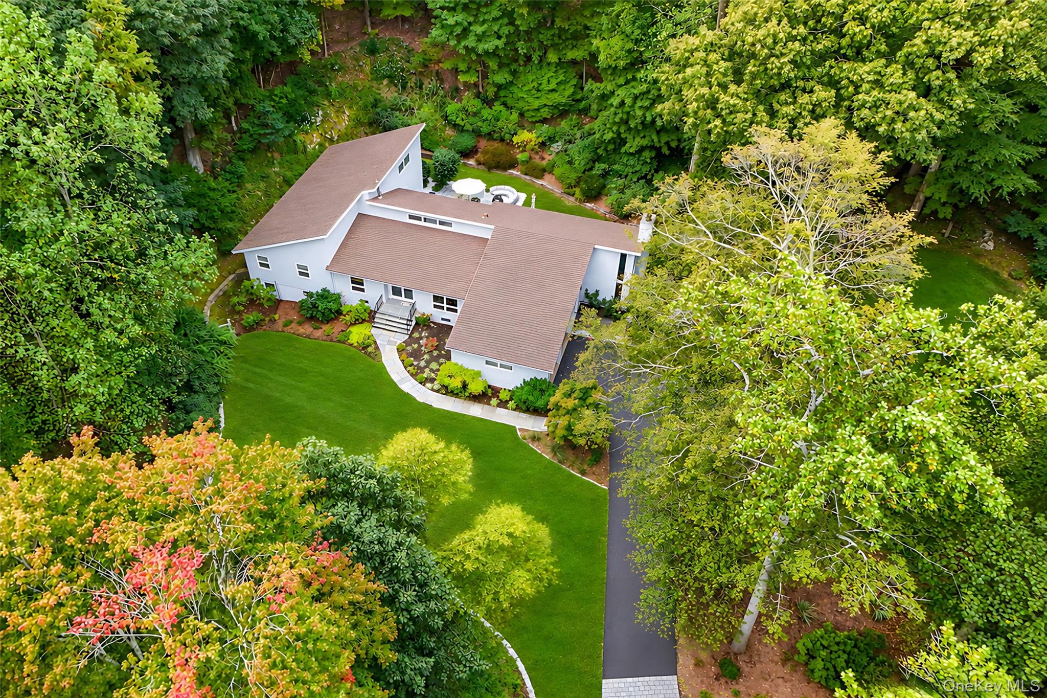 26 Cecilia Lane – For Sale photo 4