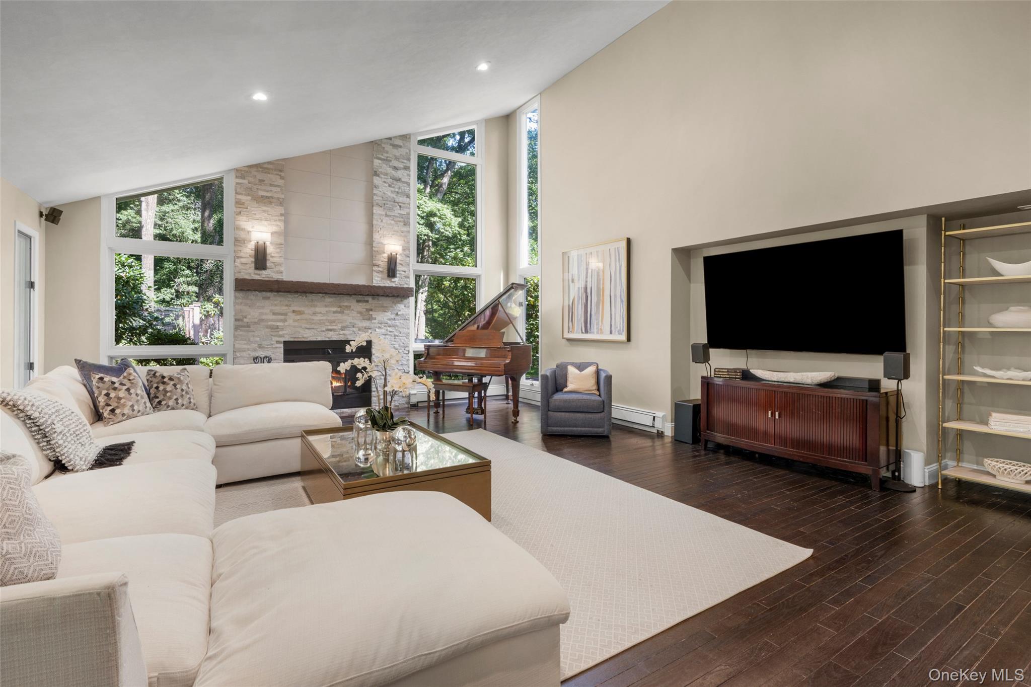 26 Cecilia Lane – For Sale photo 17