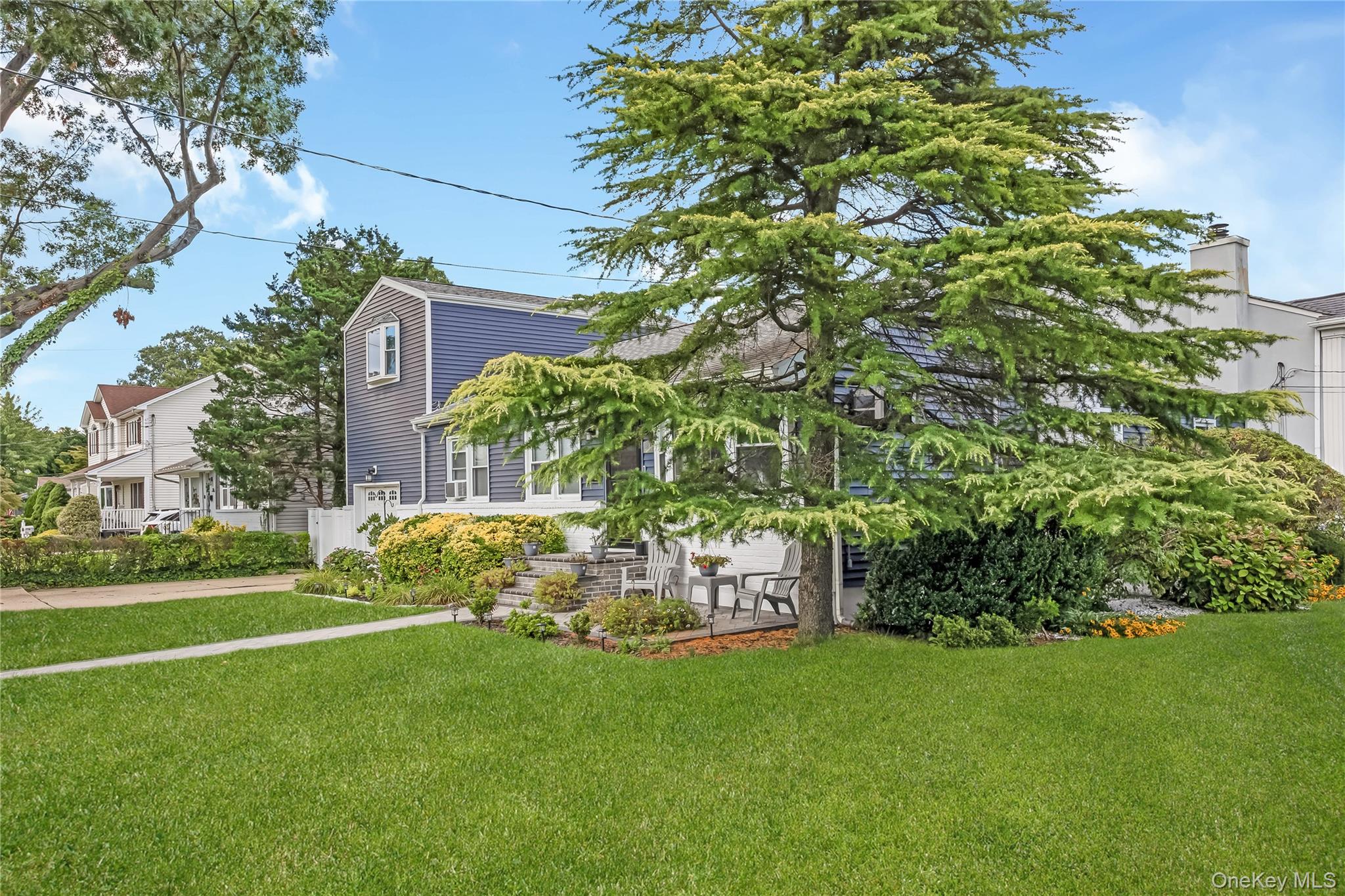 108 Woods Avenue – For Sale photo 3
