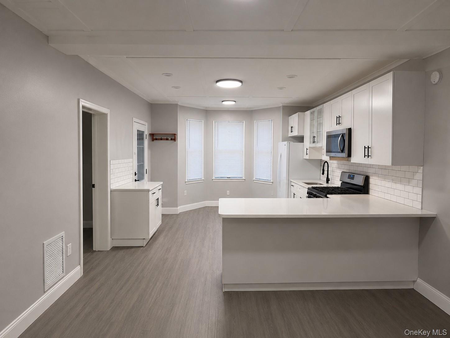 3 Seward Avenue – For Rent photo 2