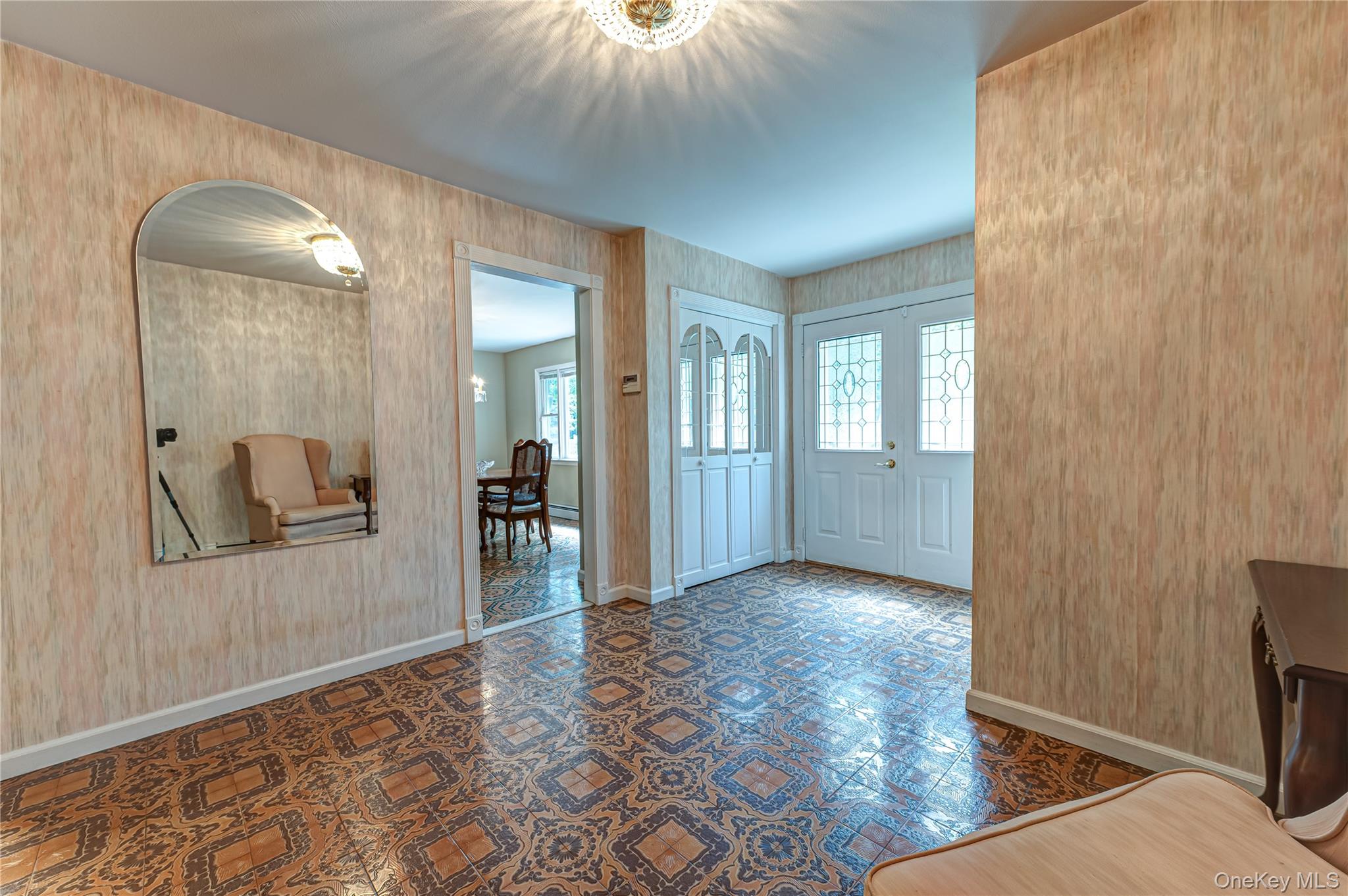 8 Salisbury Drive N – For Sale photo 9
