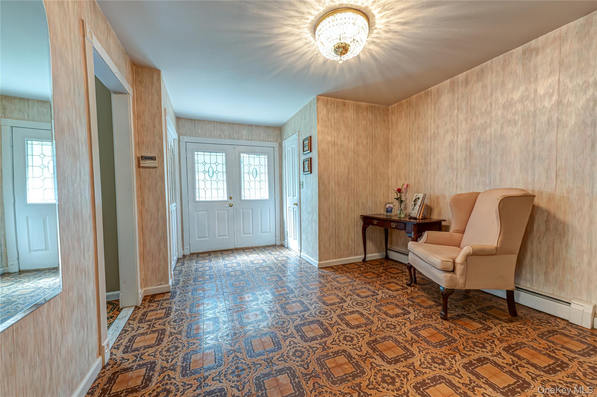 8 Salisbury Drive N – For Sale photo 8