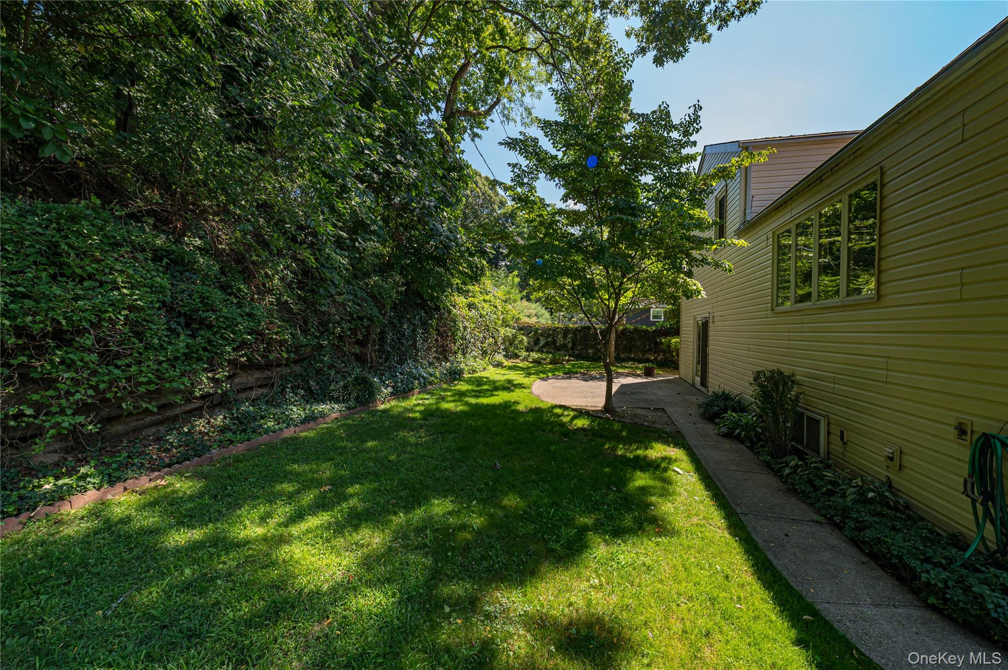 8 Salisbury Drive N – For Sale photo 27