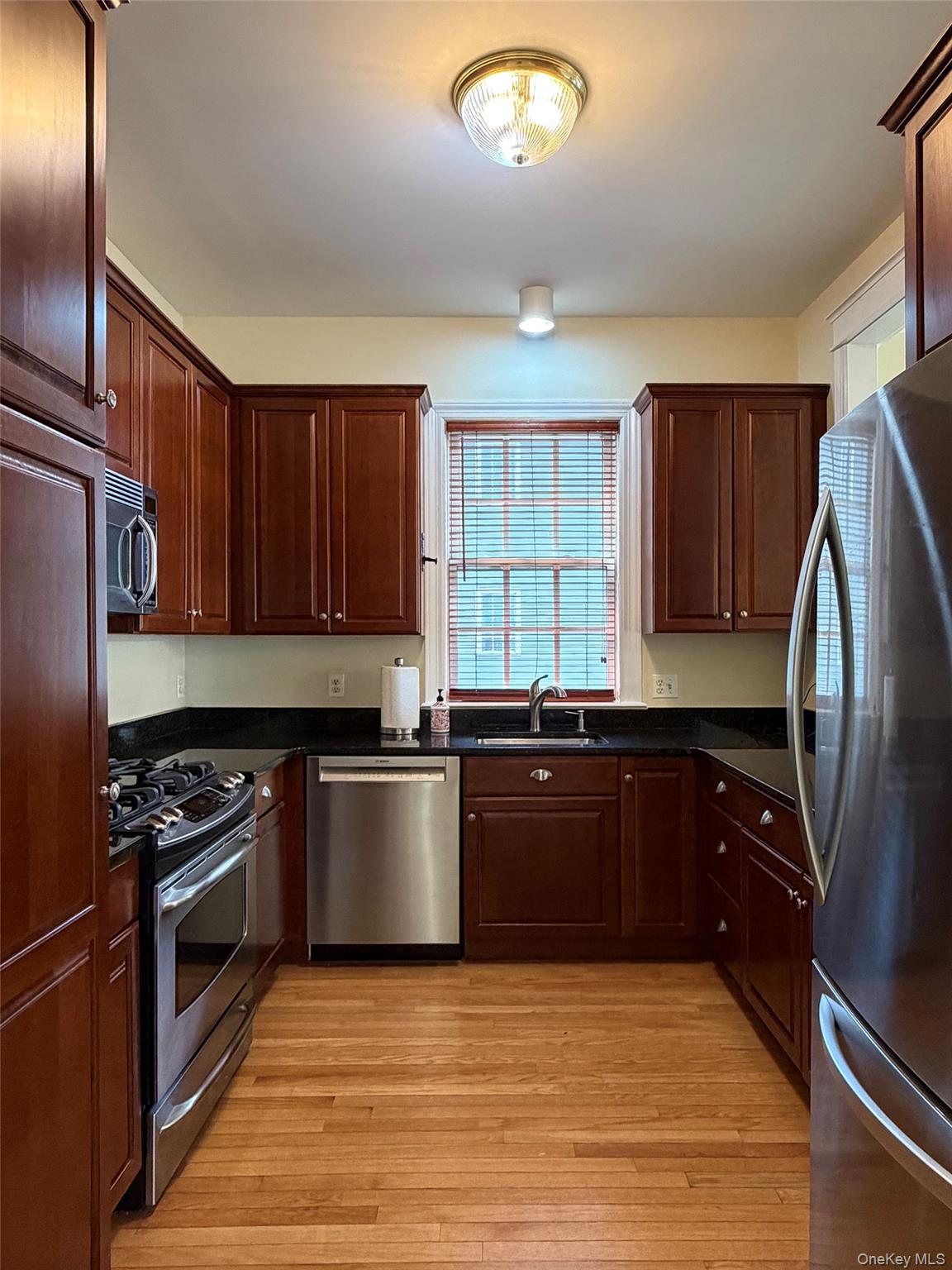 19 Cropsey St Unit 1D Cropsey Street, Unit 1 D photo 2