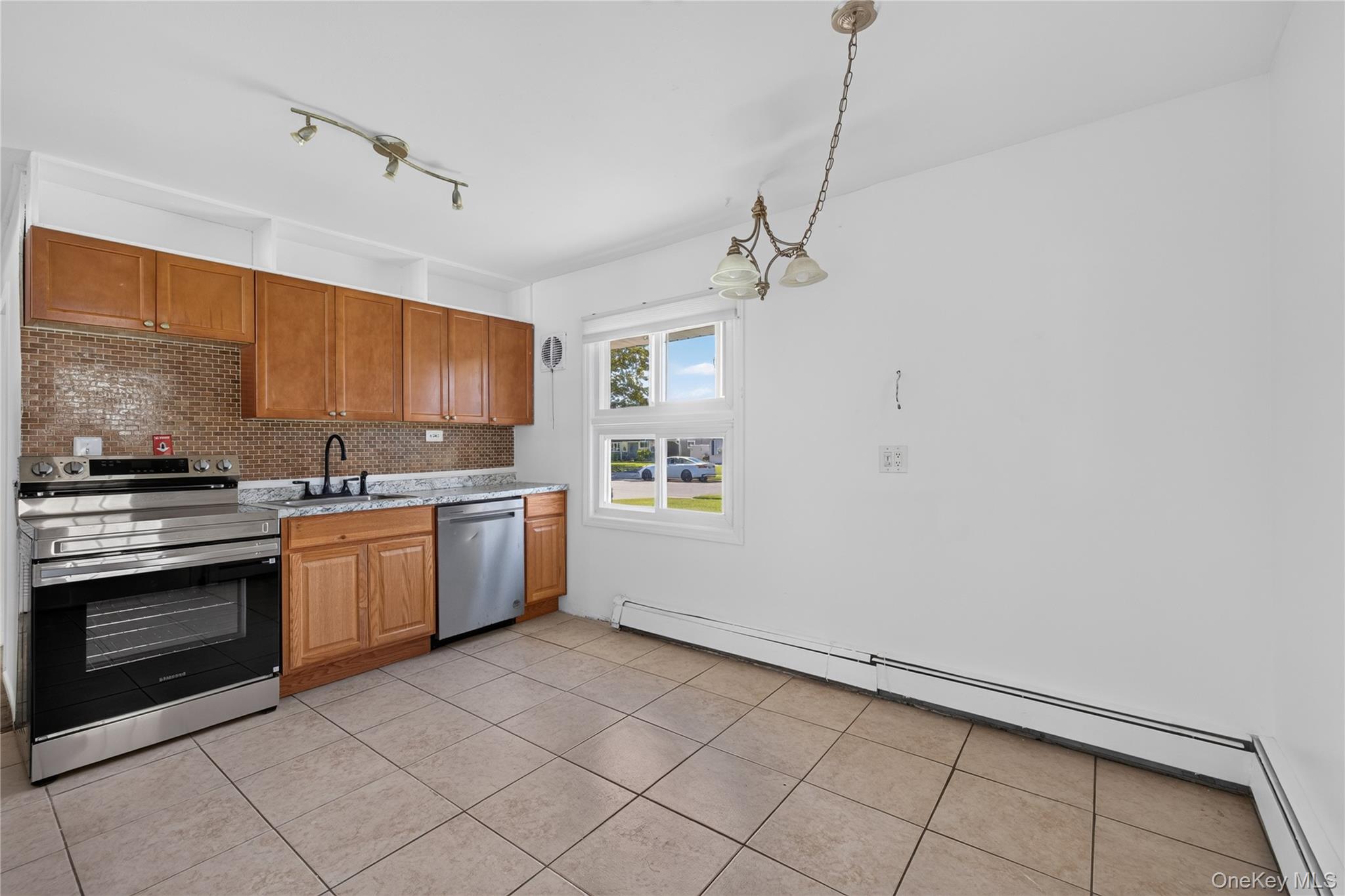 17 Berry Lane – For Sale photo 9