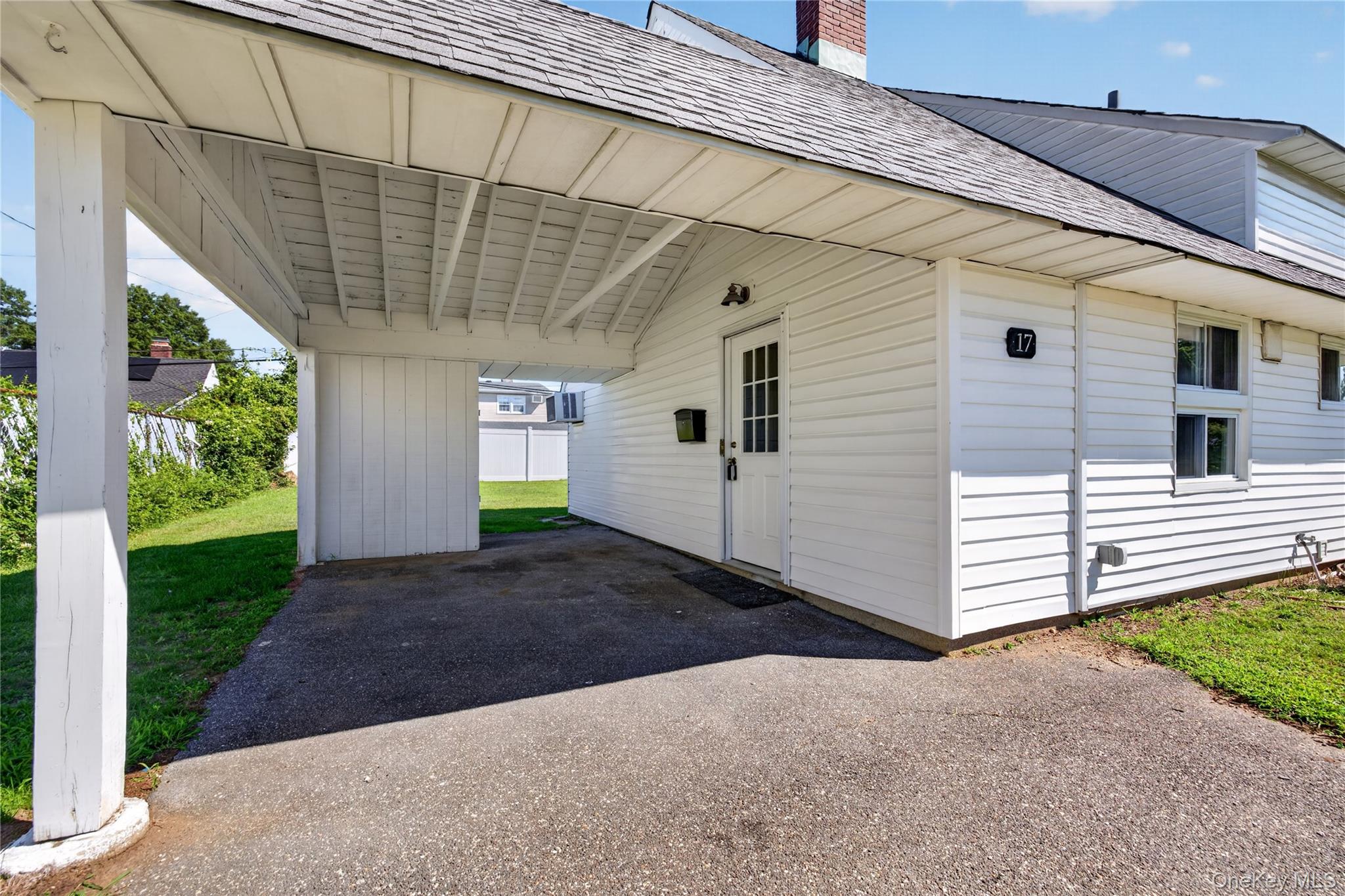 17 Berry Lane – For Sale photo 4
