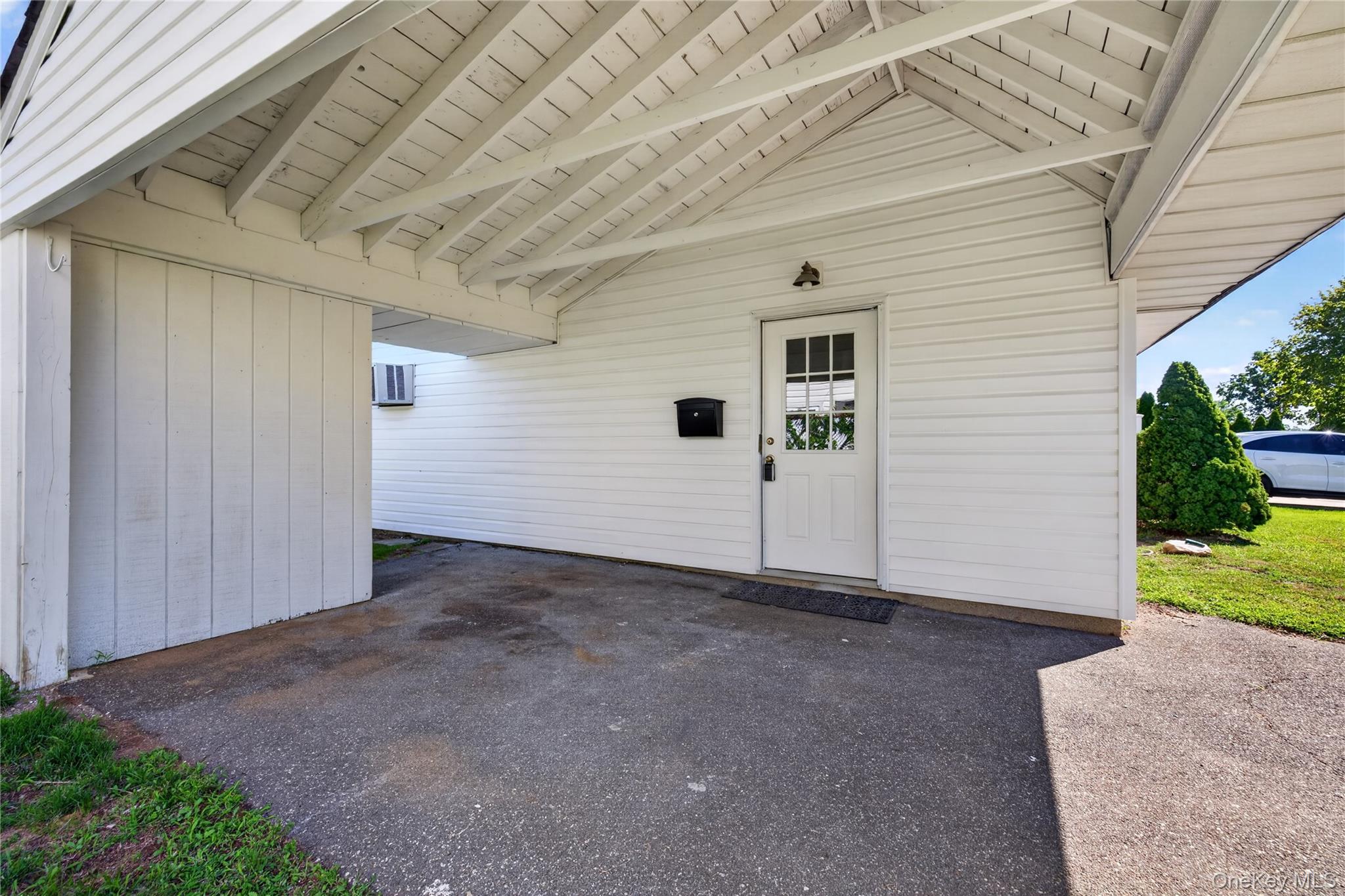 17 Berry Lane – For Sale photo 3