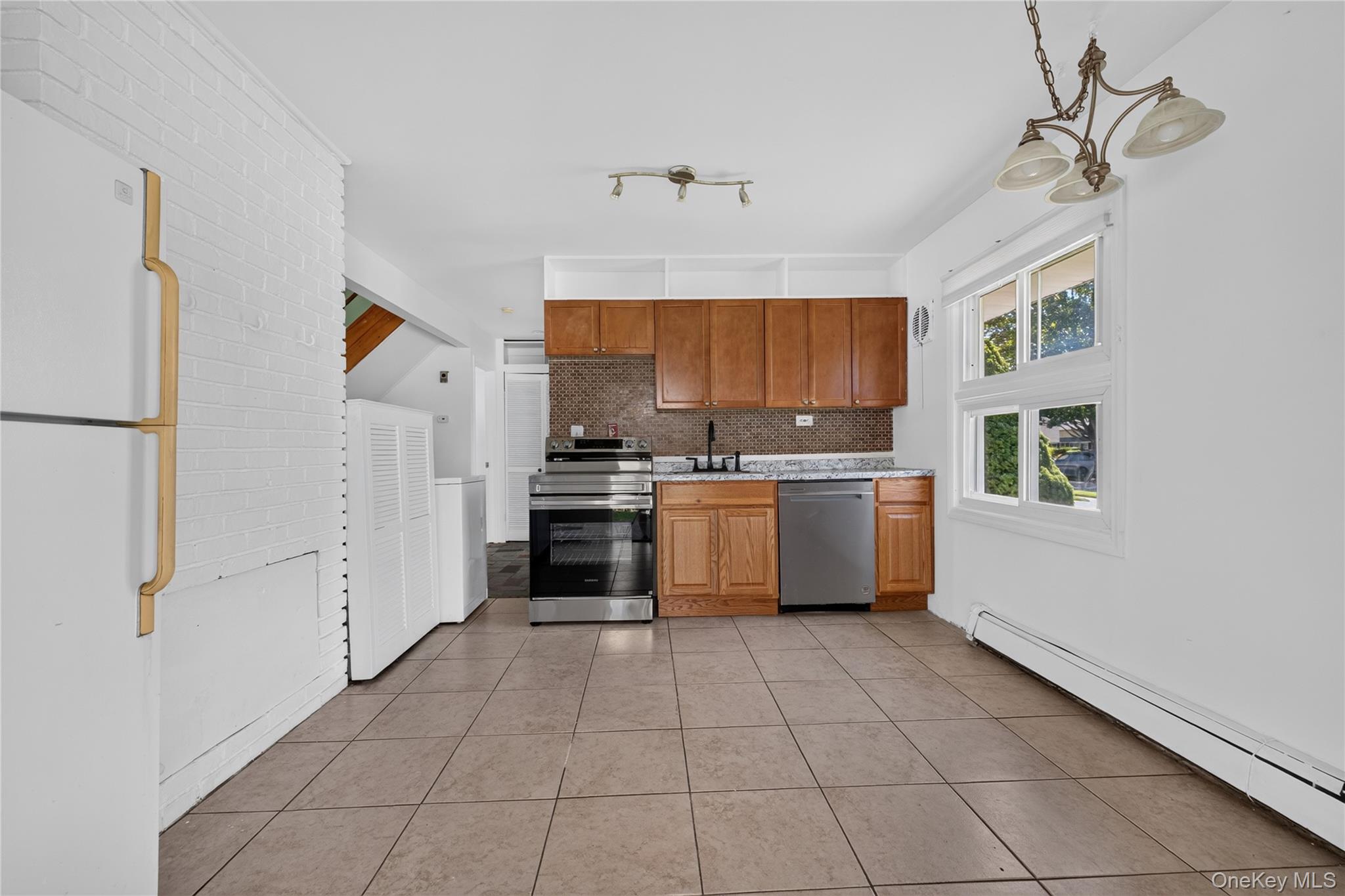 17 Berry Lane – For Sale photo 8