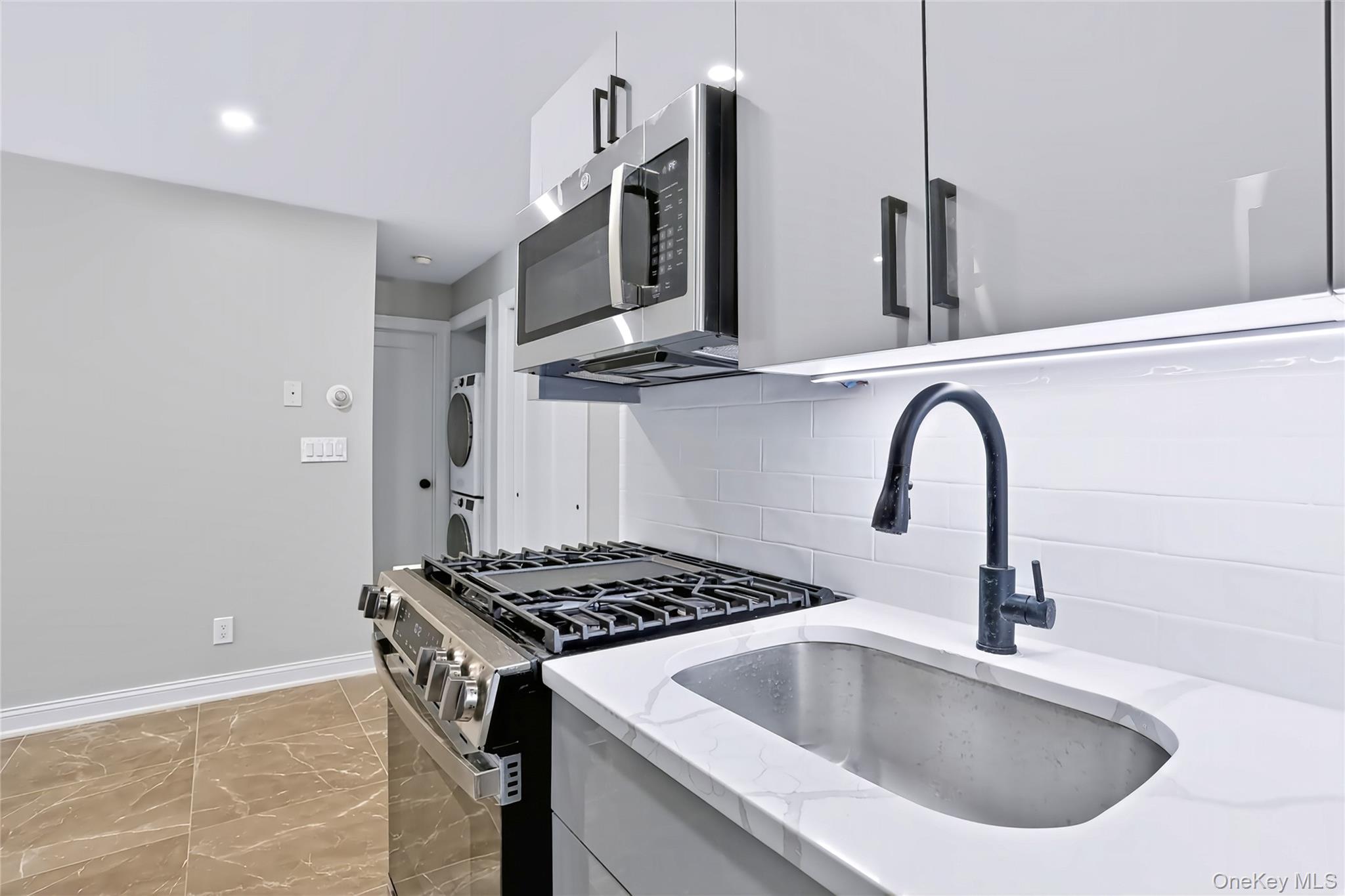 221 Kearsing Parkway, Unit E photo 9