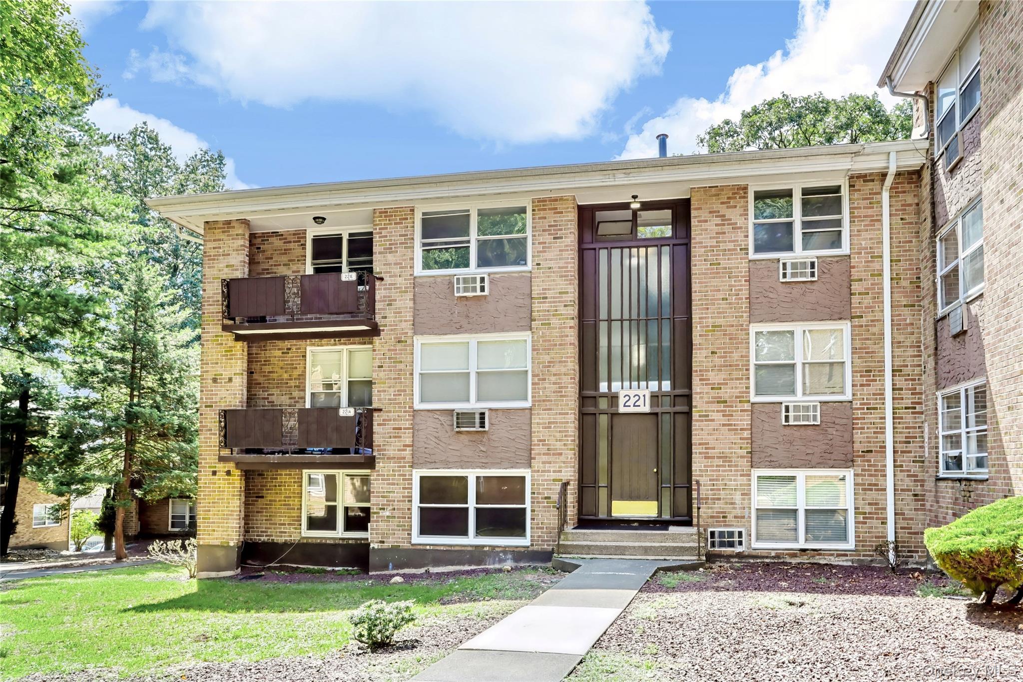 221 Kearsing Parkway, Unit E