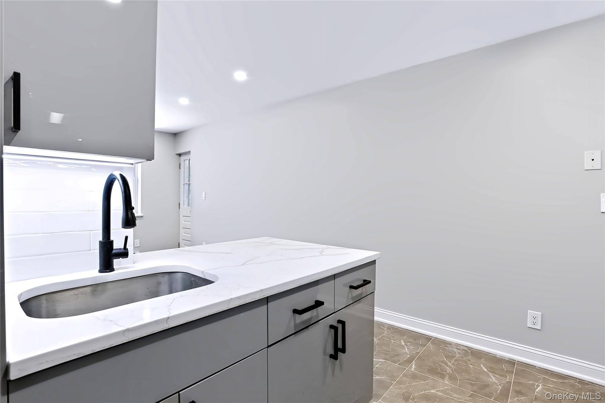 221 Kearsing Parkway, Unit E photo 10