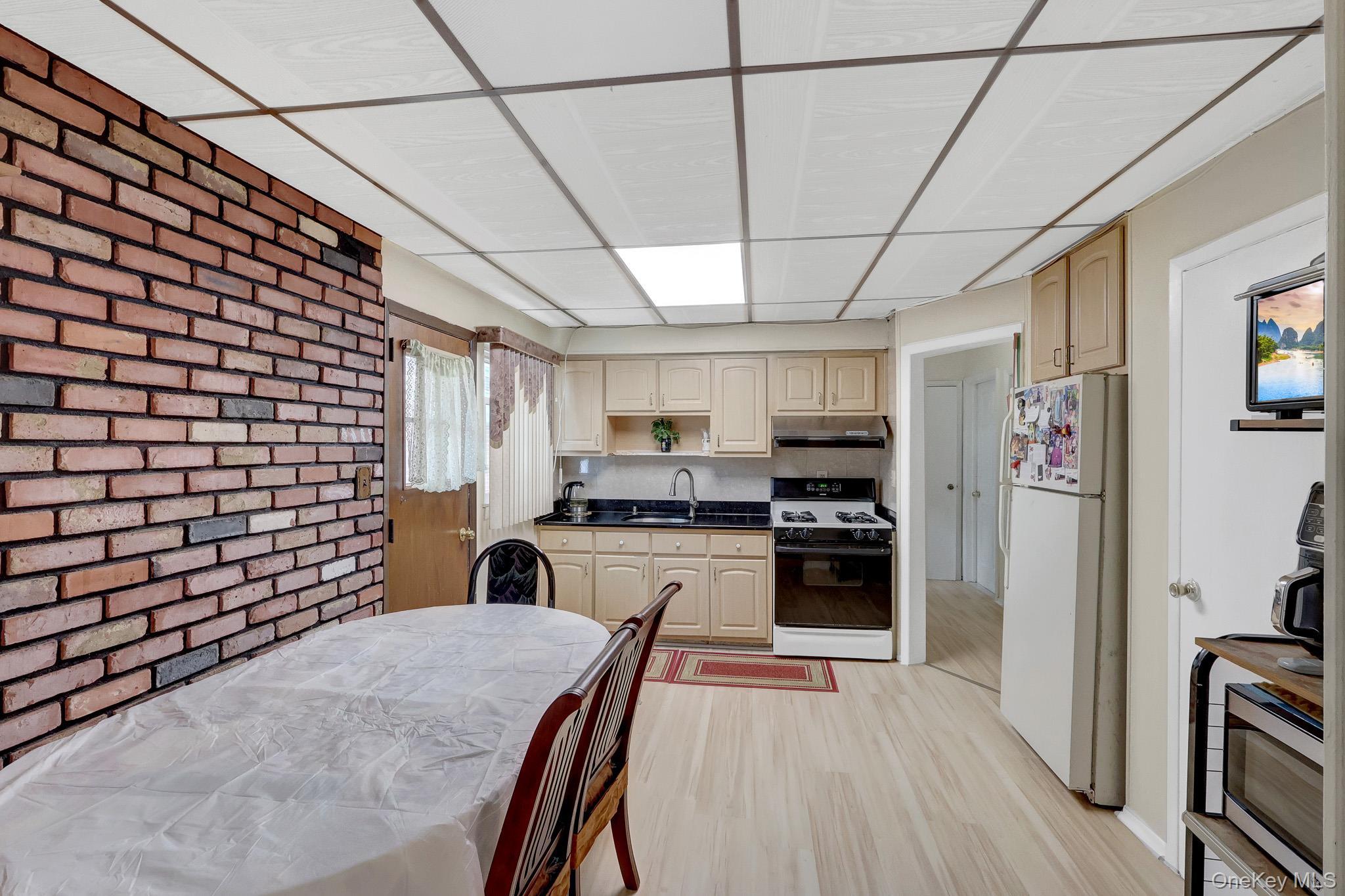 411 New Hyde Park Road – For Sale photo 19