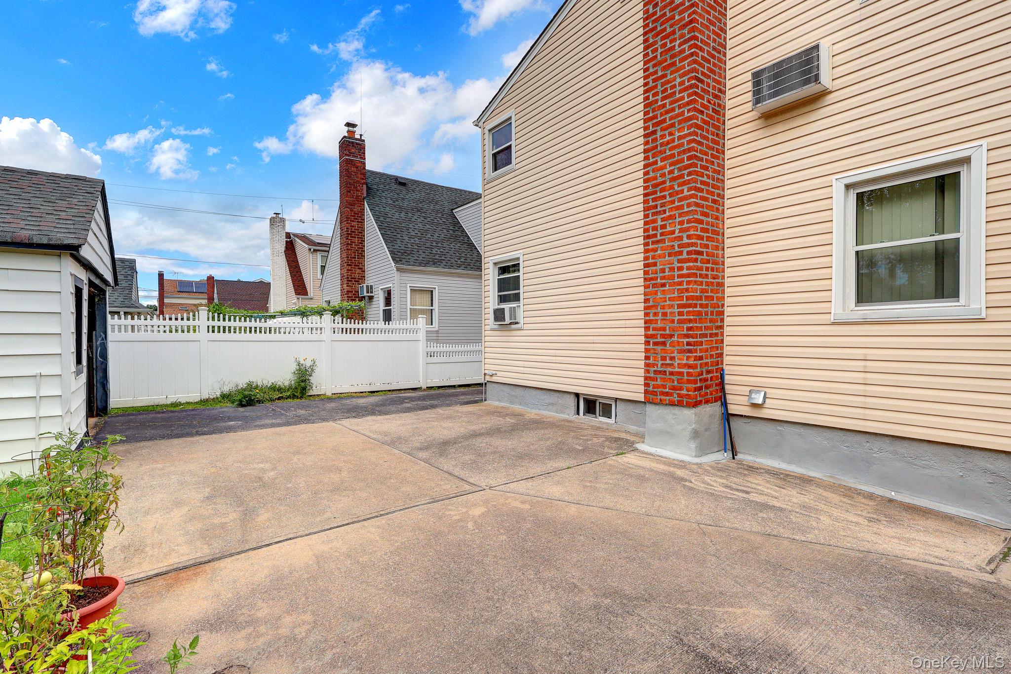 411 New Hyde Park Road – For Sale photo 8