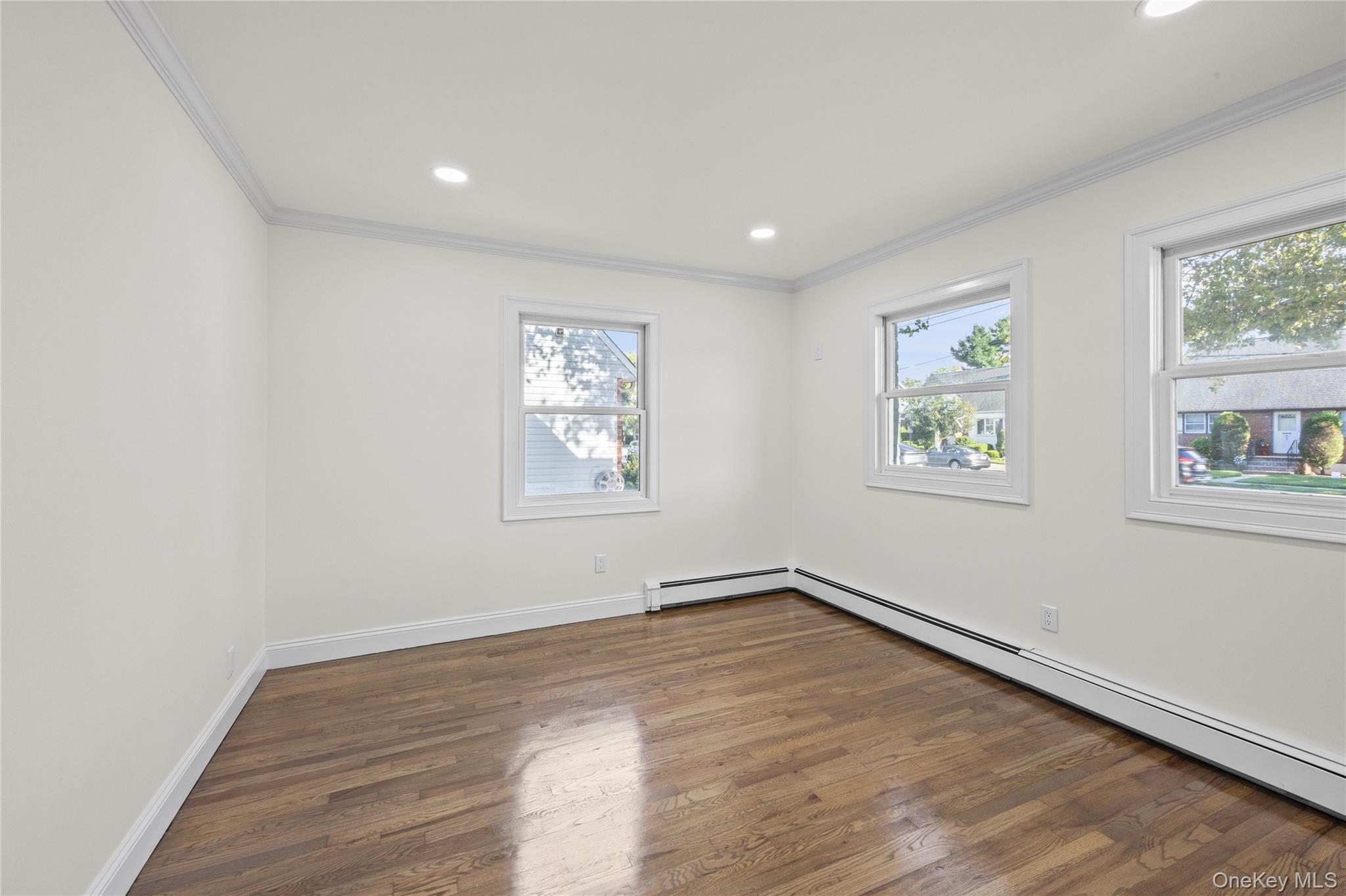 843 Jerusalem Avenue – For Sale photo 11