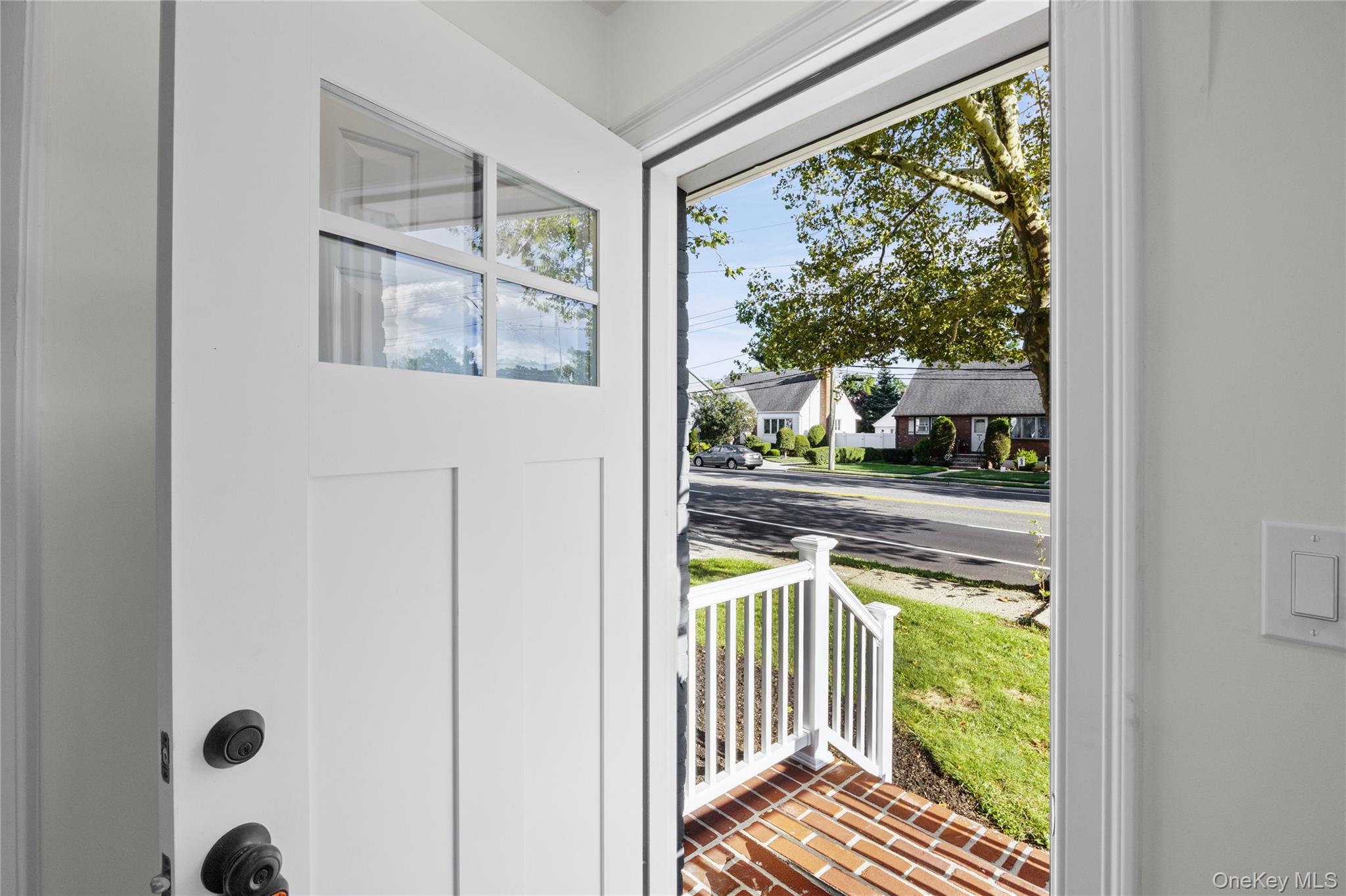 843 Jerusalem Avenue – For Sale photo 3