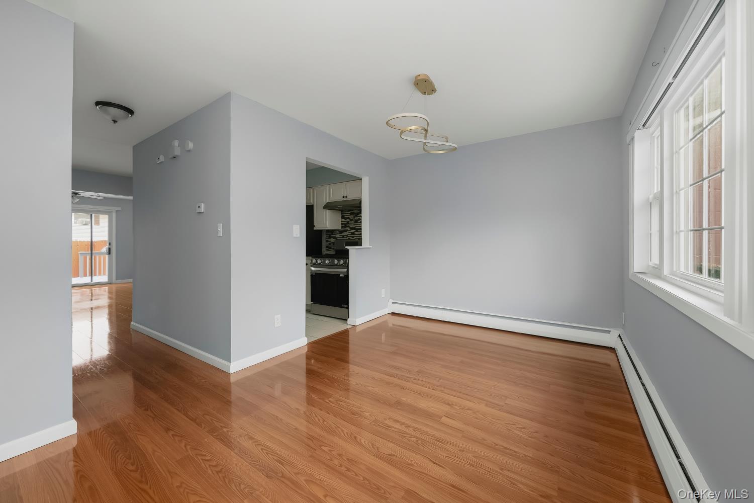 71 Roosevelt Drive – For Rent photo 2