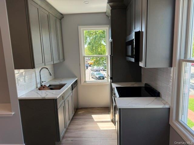 10-12 Main Street, Unit 3 photo 2