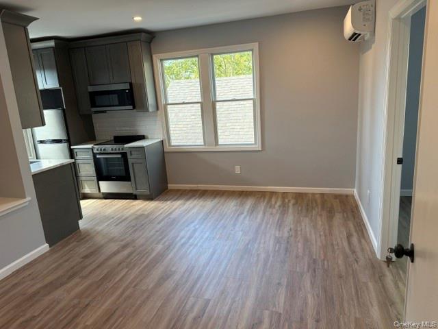 10-12 Main Street, Unit 3