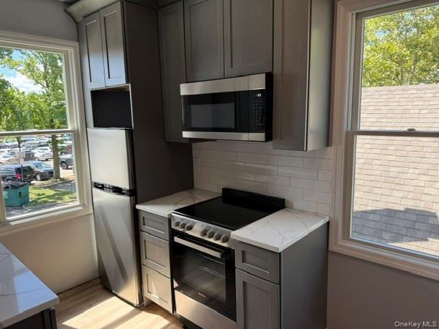 10-12 Main Street, Unit 3 photo 4
