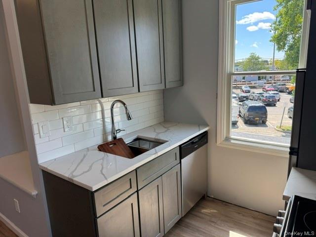 10-12 Main Street, Unit 3 photo 3