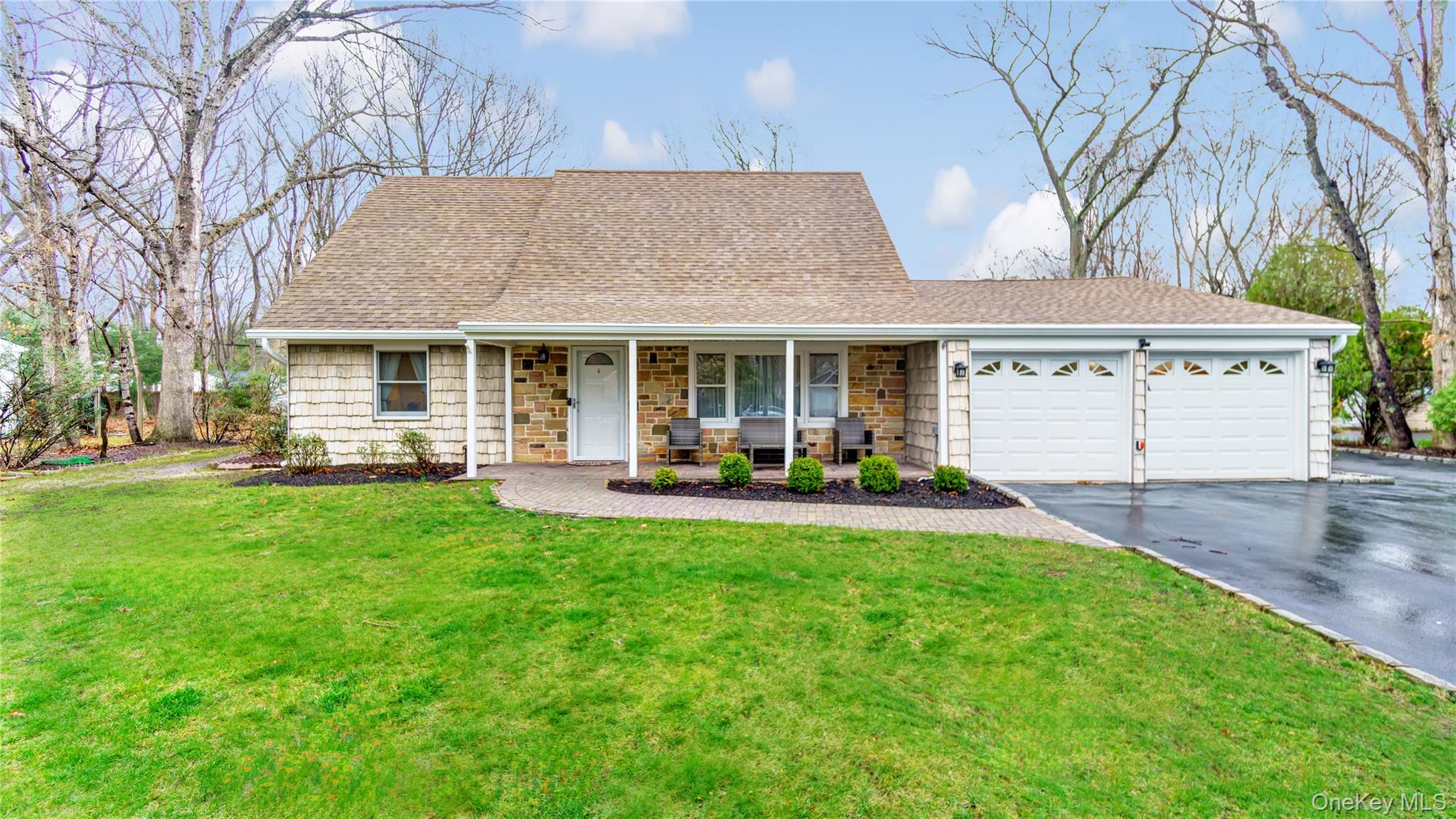 33 Spencer Lane – For Sale
