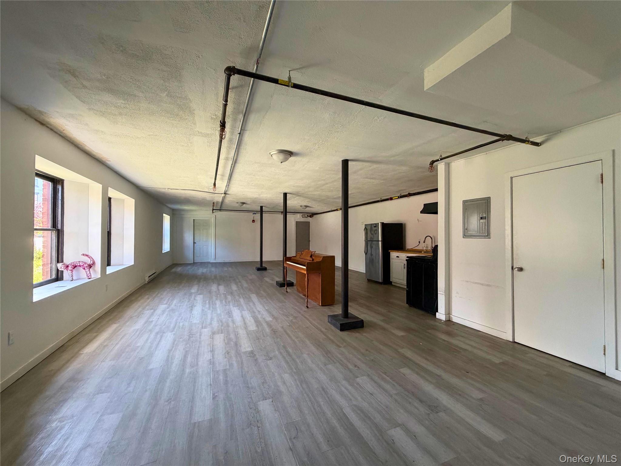 60 Dubois Street – For Rent photo 5