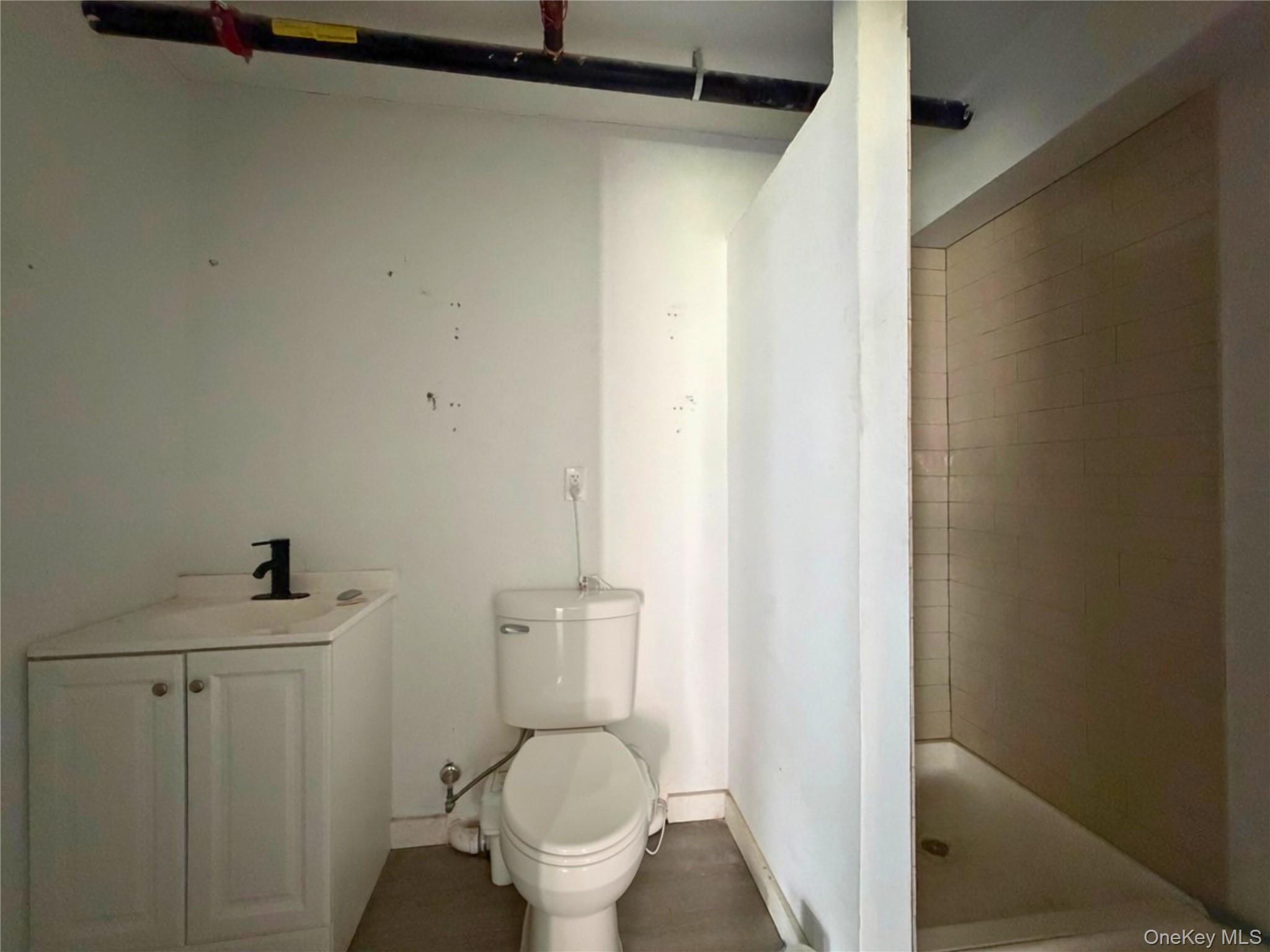 60 Dubois Street – For Rent photo 7