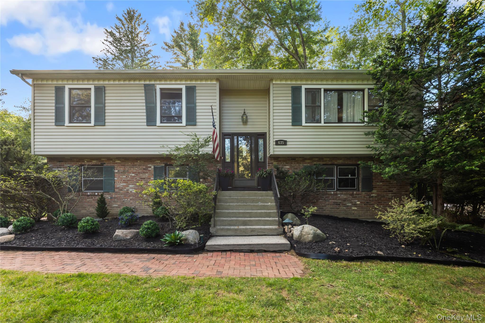 635 S Pascack Road – For Sale