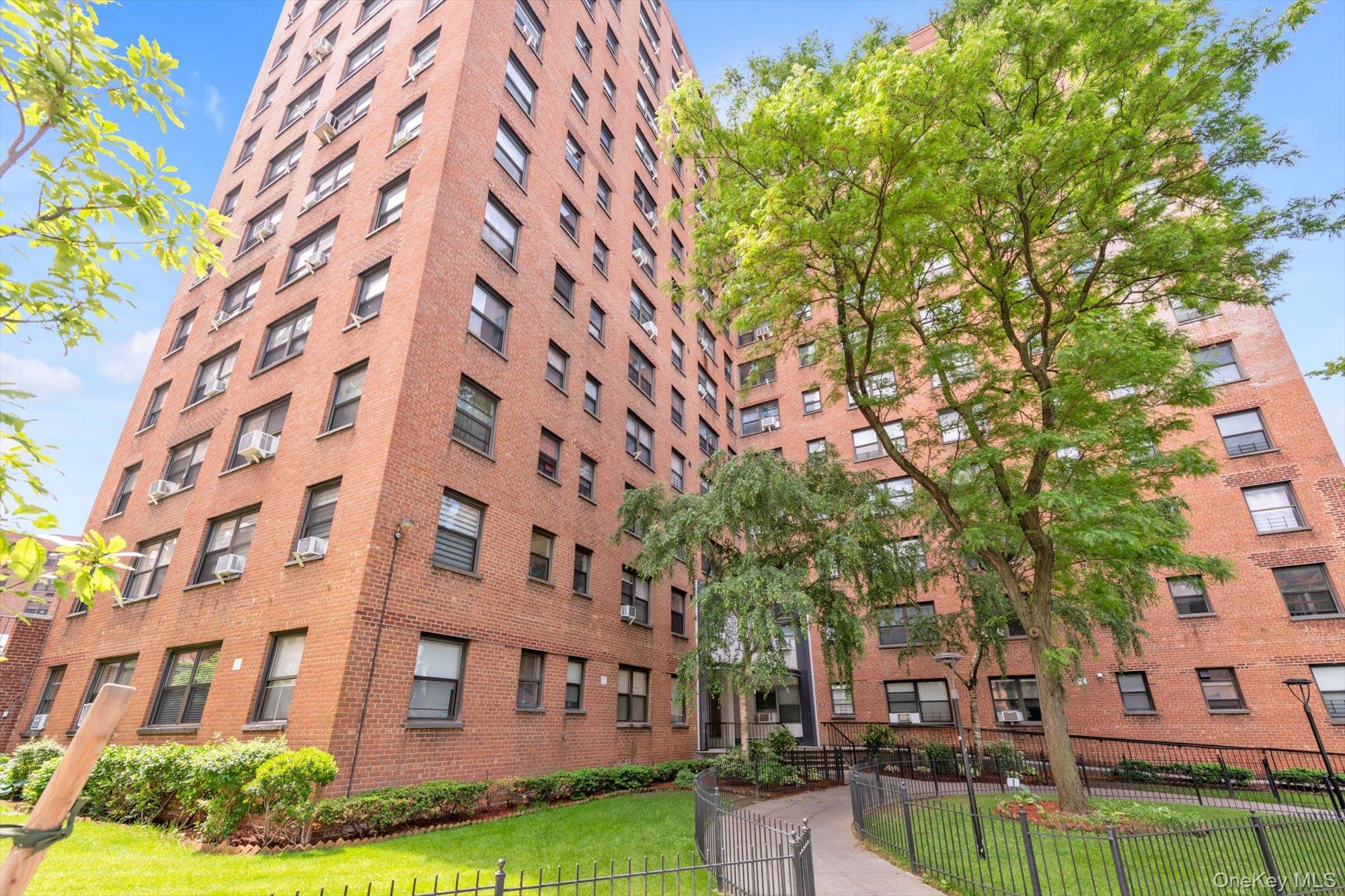 99-72 66 Road, Unit 5AA photo 2