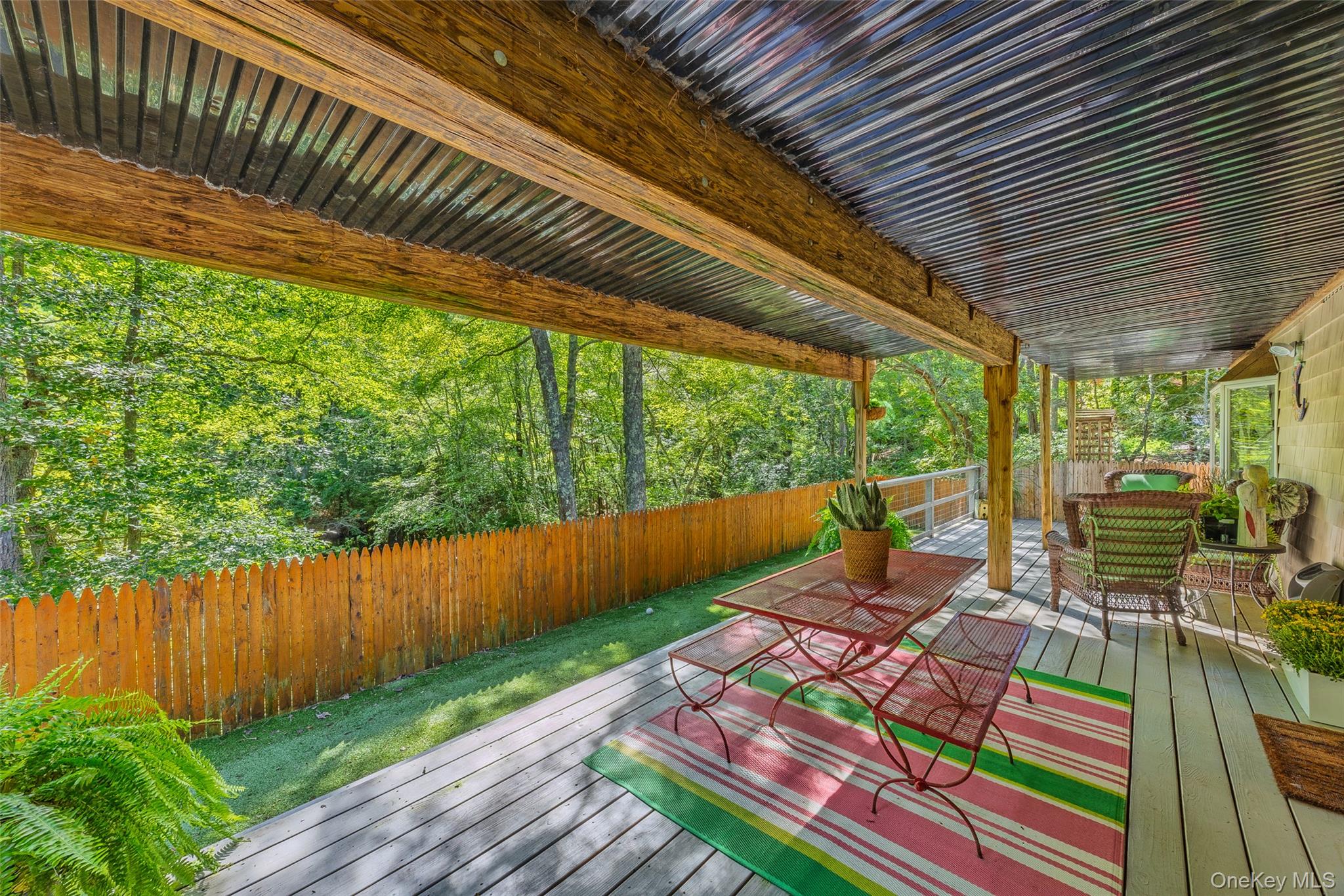 18 Beaver Lane W – For Sale photo 40