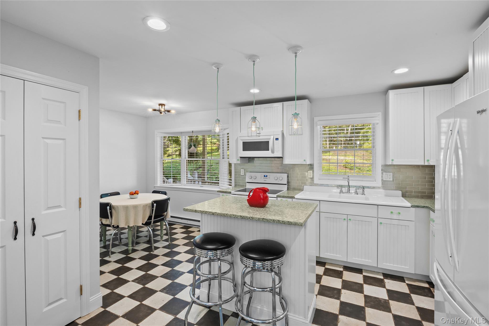 18 Beaver Lane W – For Sale photo 15