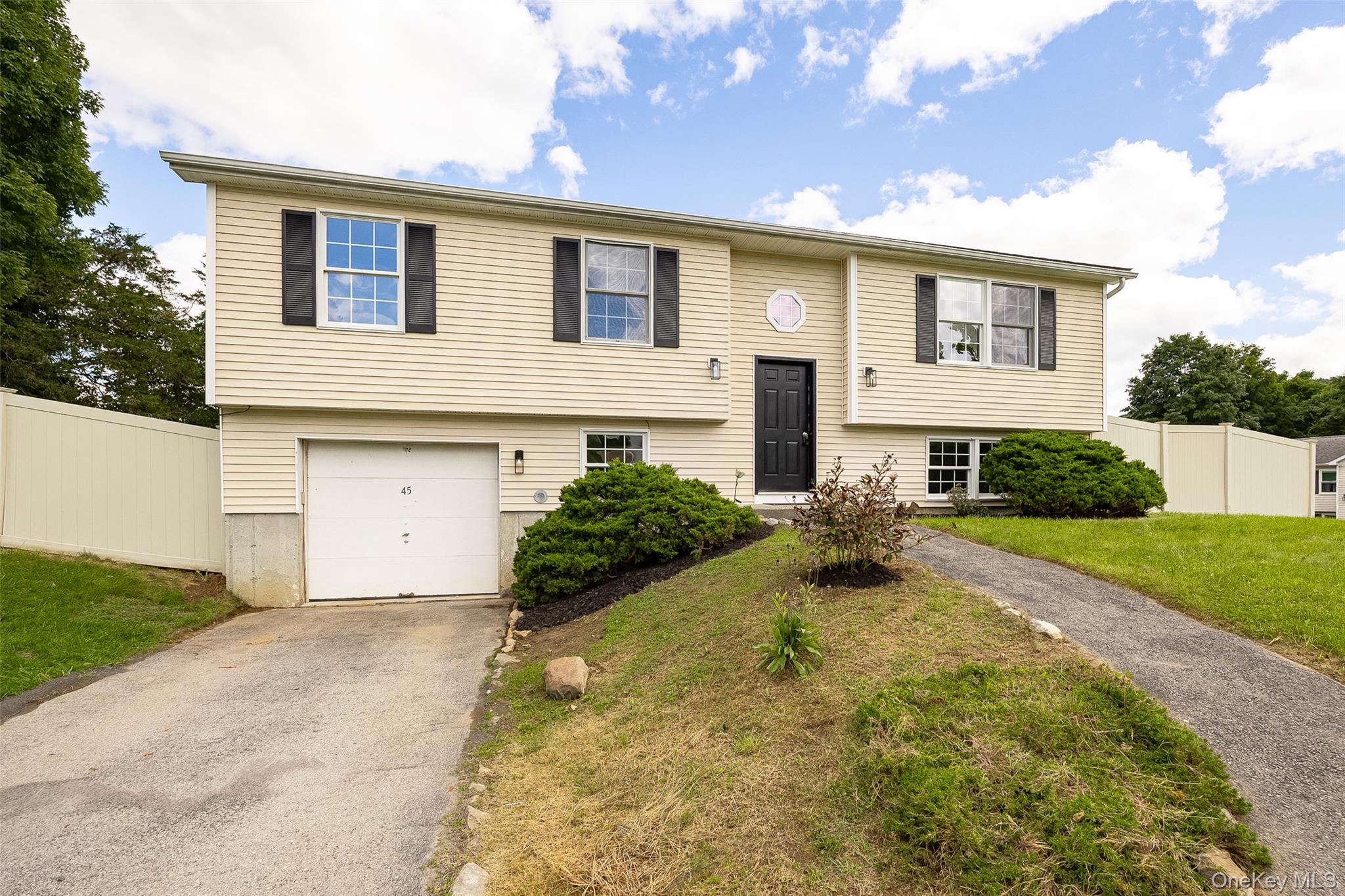 45 Nicole Lane – For Sale photo 24
