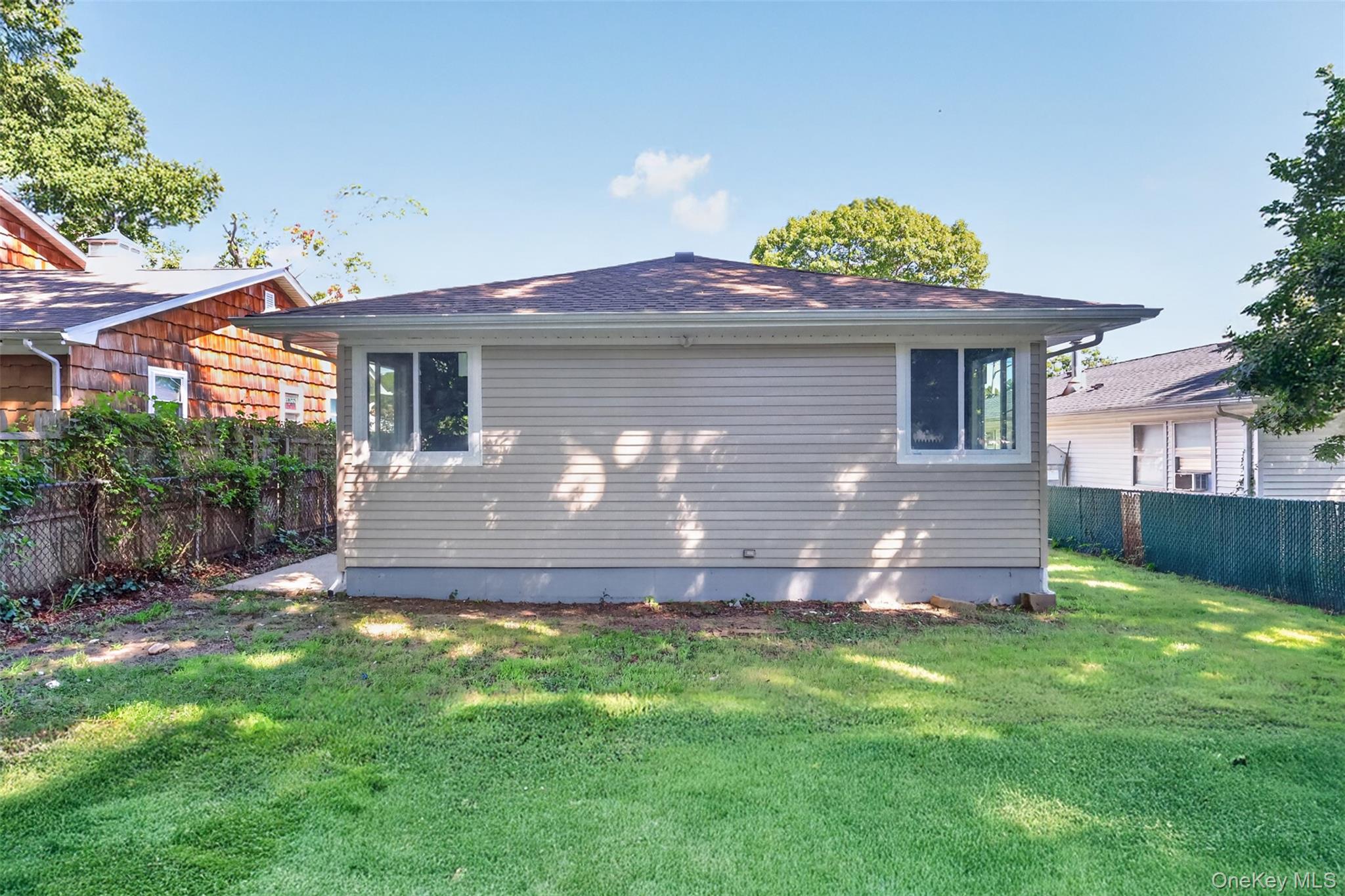 196 Burney – For Sale photo 15