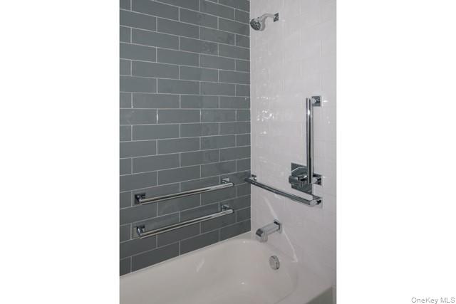 85101 Circle Drive, Unit 85-101 photo 8