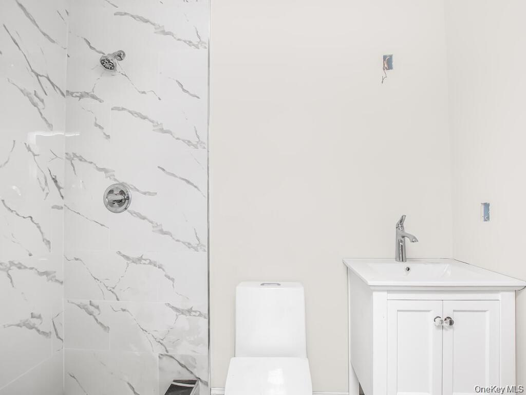 65 W 2nd Street, Unit 6 photo 9
