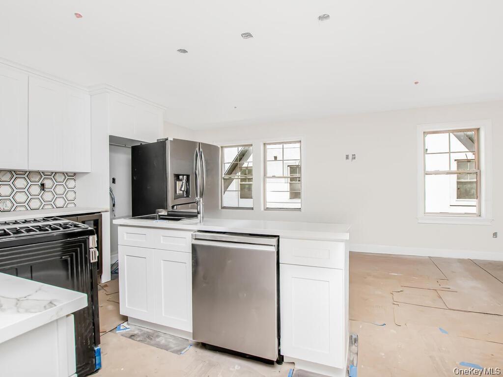 65 W 2nd Street, Unit 6 photo 19