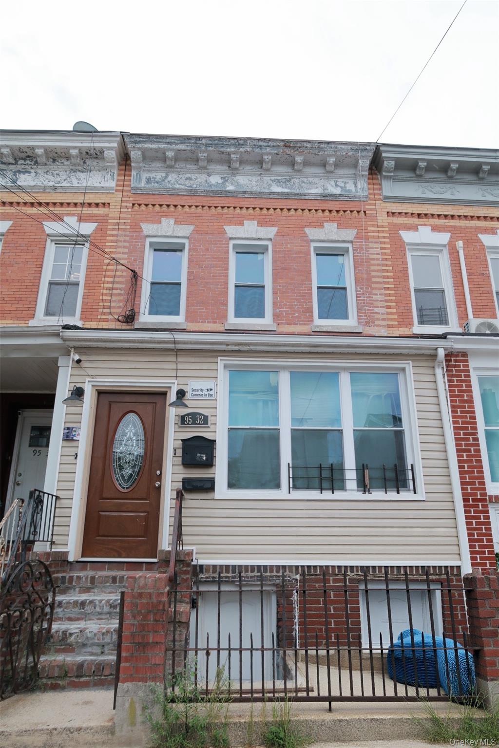 9532 92nd Street – For Sale