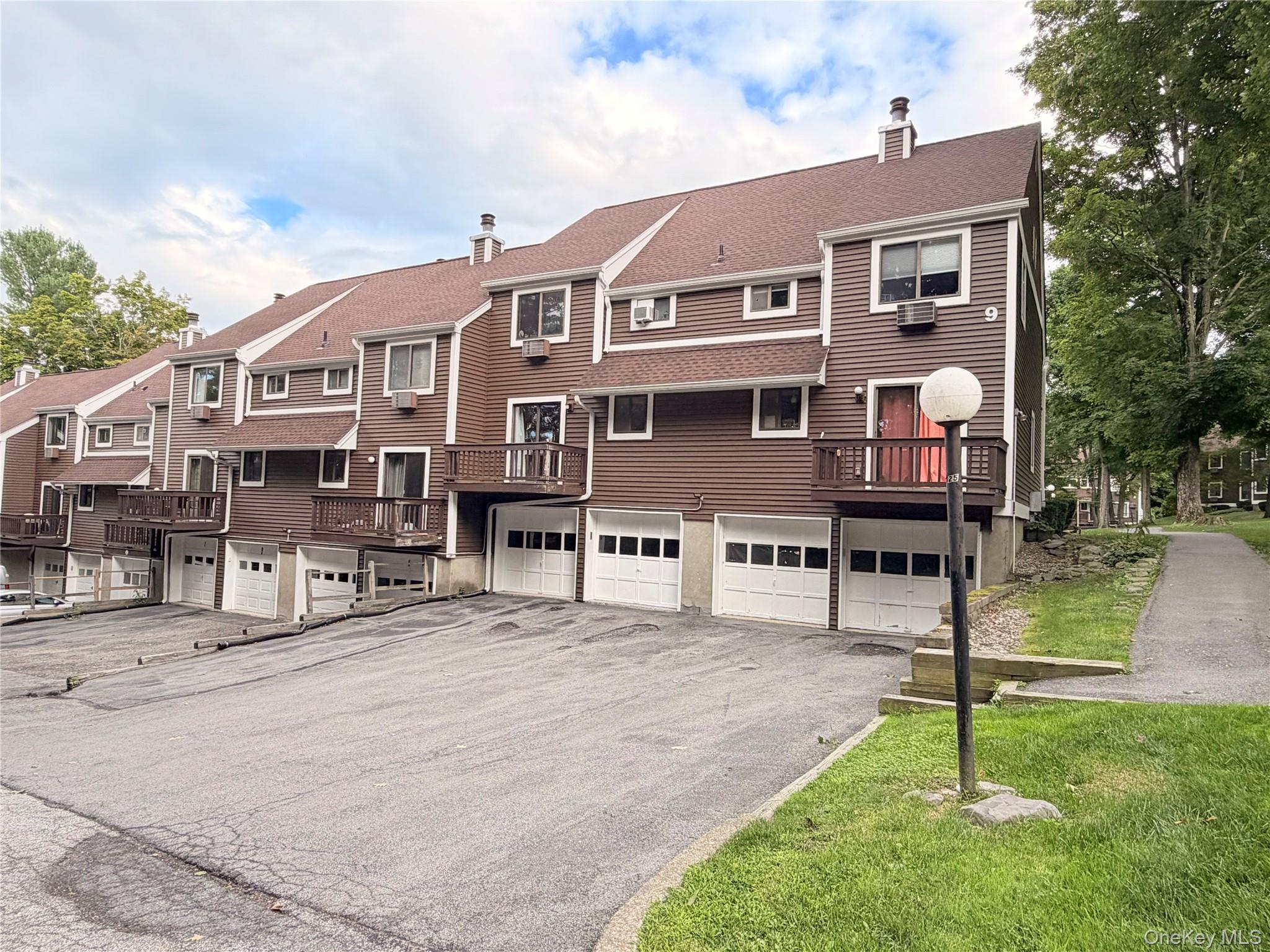 9 Heritage Drive, Unit B photo 2