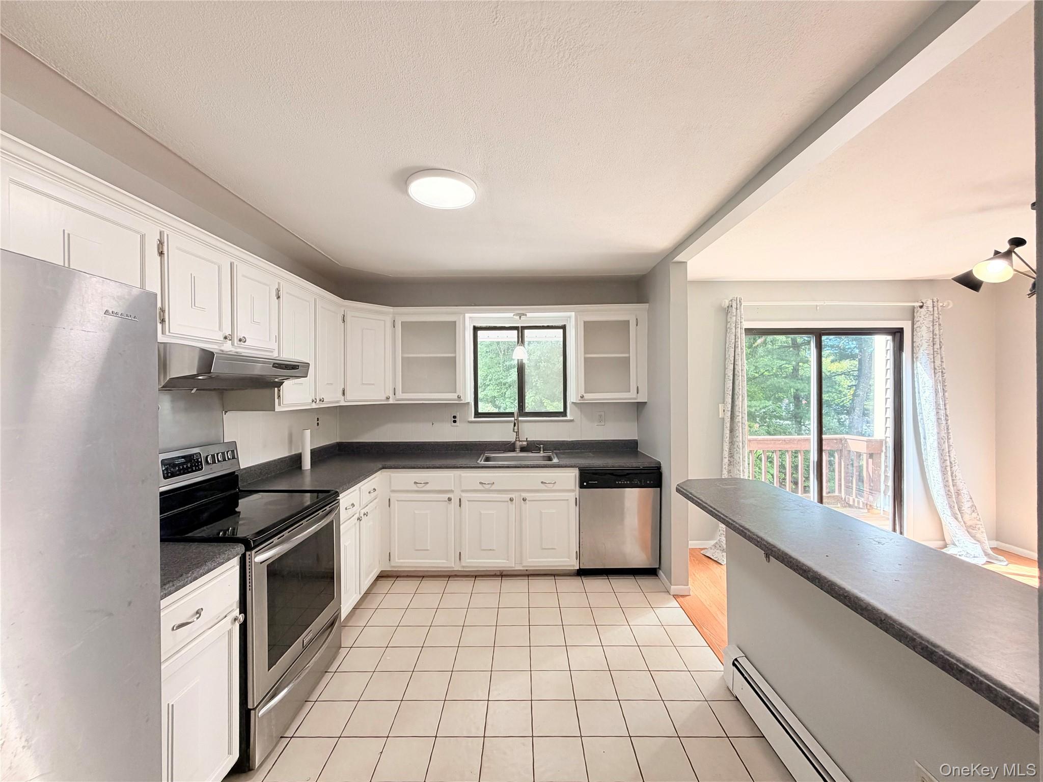 9 Heritage Drive, Unit B photo 11