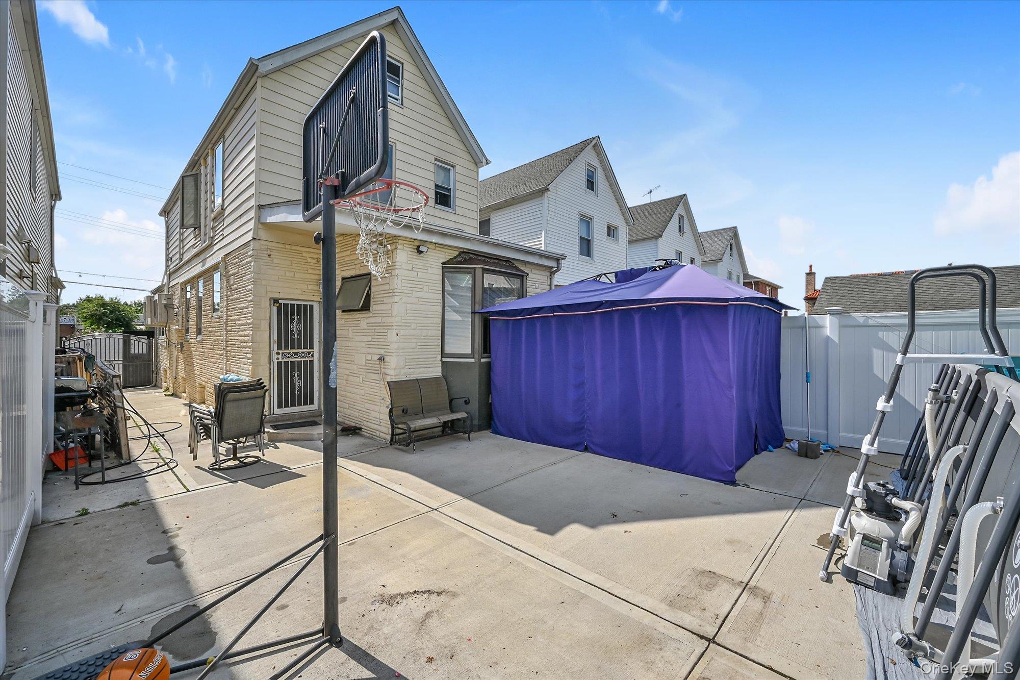 8023 169th Street – For Sale photo 17