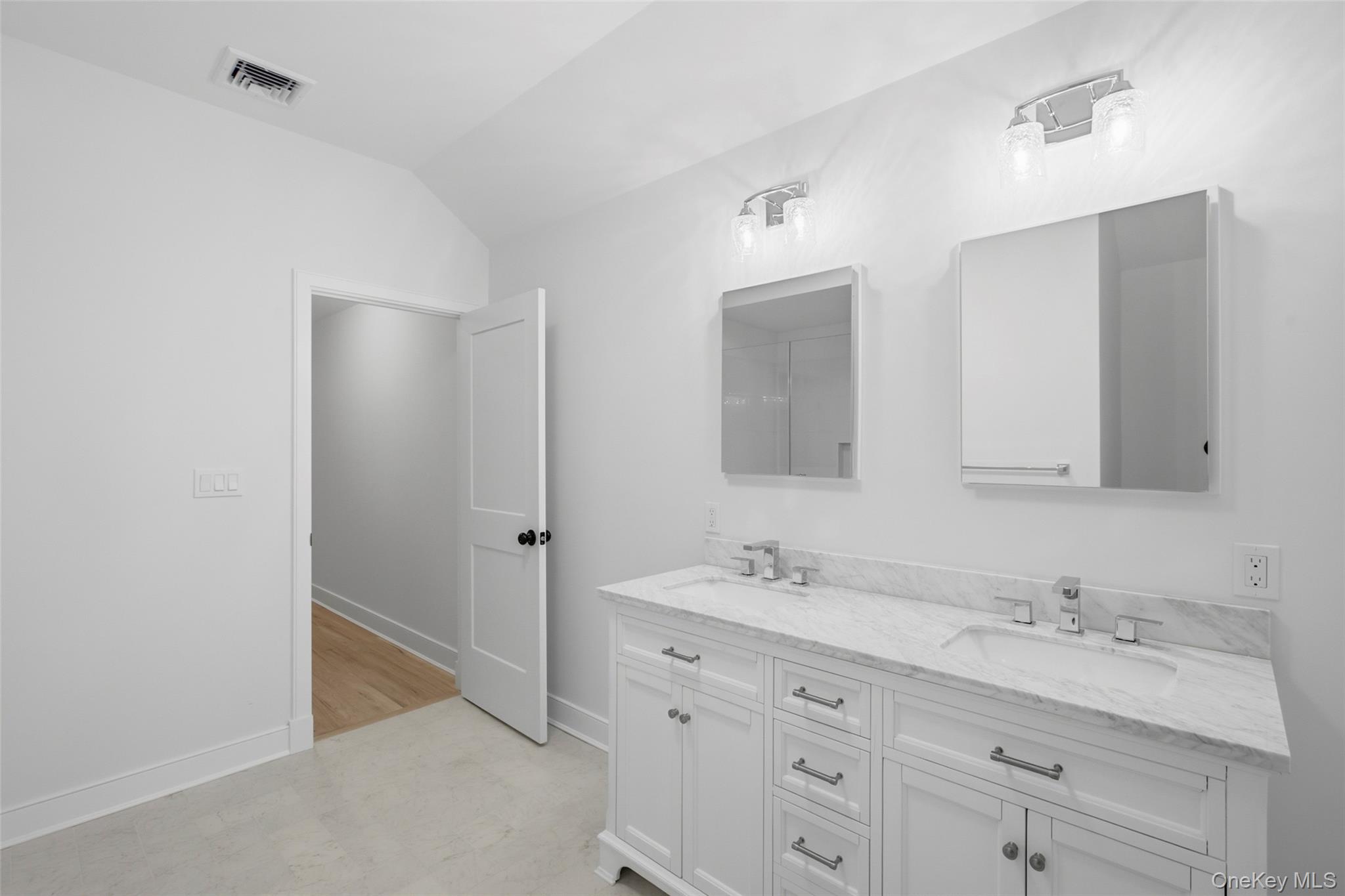 11 Park Street – For Sale photo 29