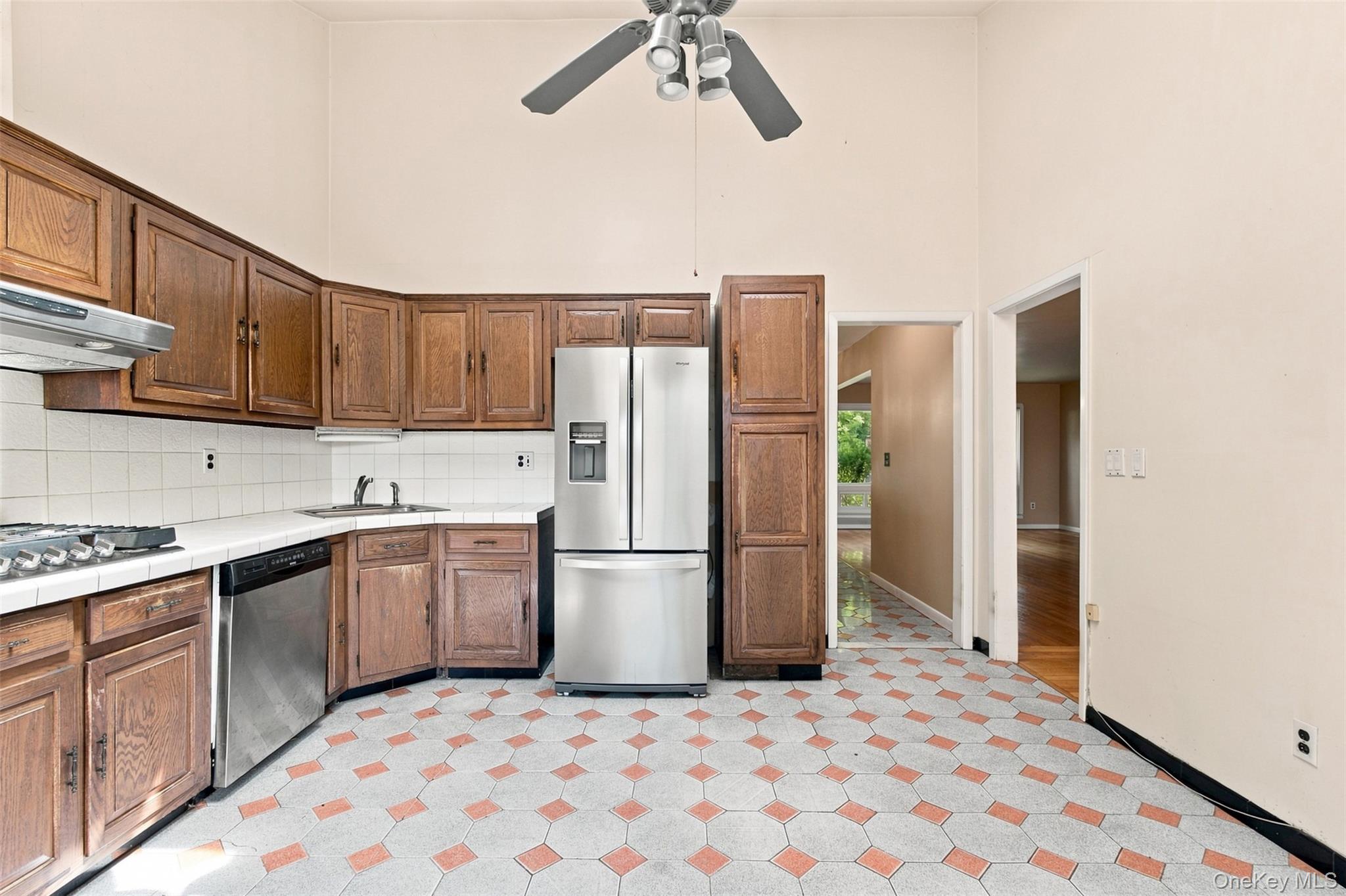 18 Bonaventure Avenue – For Sale photo 14